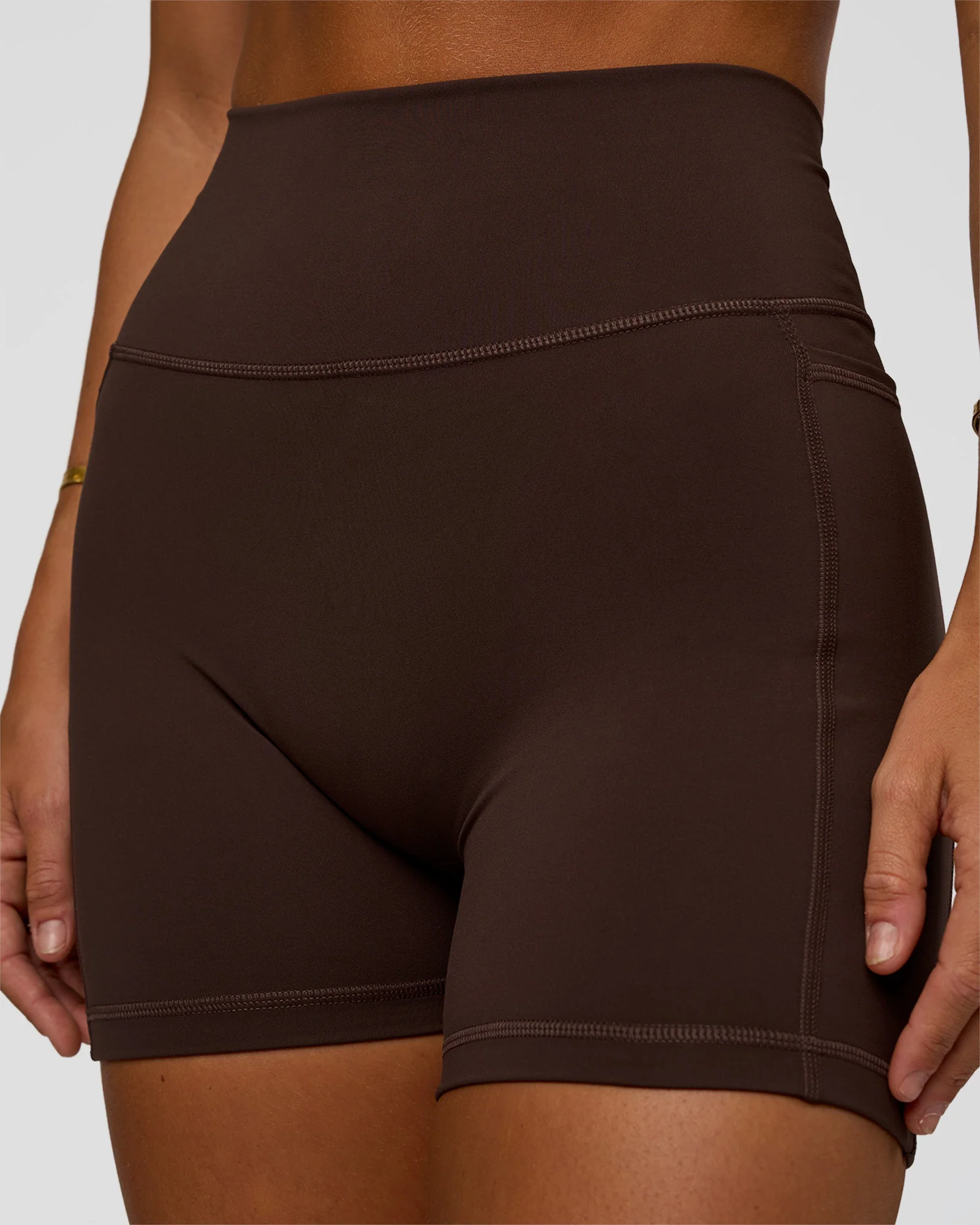 Fusion V-Contour Ultra High-Rise 4" Short Pockets - Hot Chocolate - Image 5