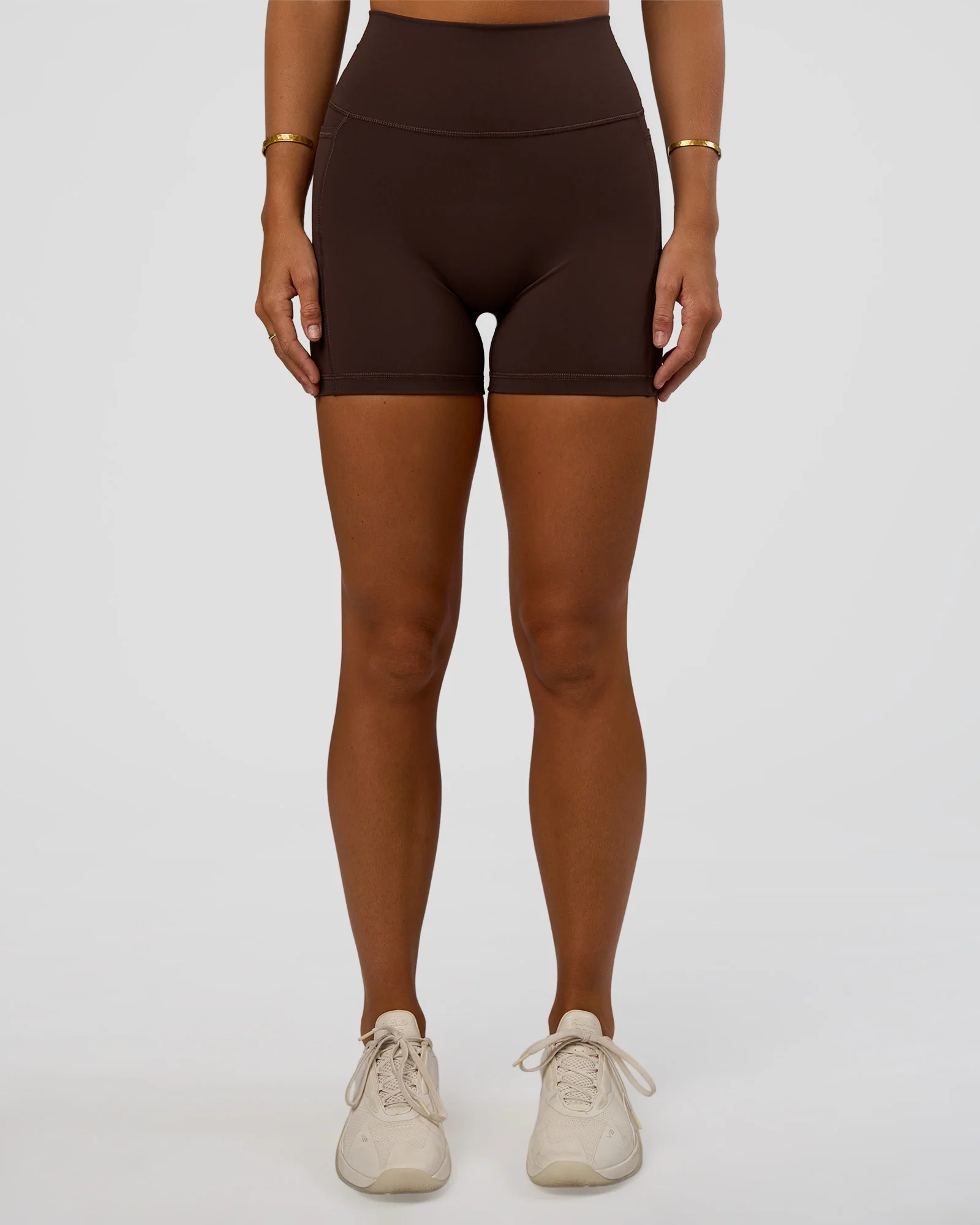 Fusion V-Contour Ultra High-Rise 4" Short Pockets - Hot Chocolate - Image 7