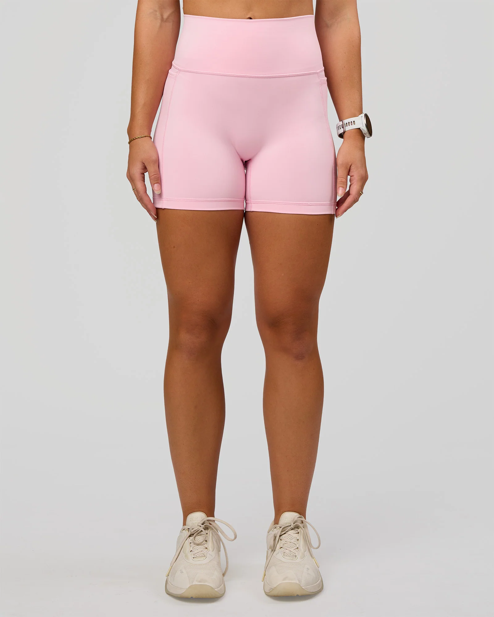 Fusion V-Contour Ultra High-Rise 4" Short Pockets - Marshmallow - Image 4
