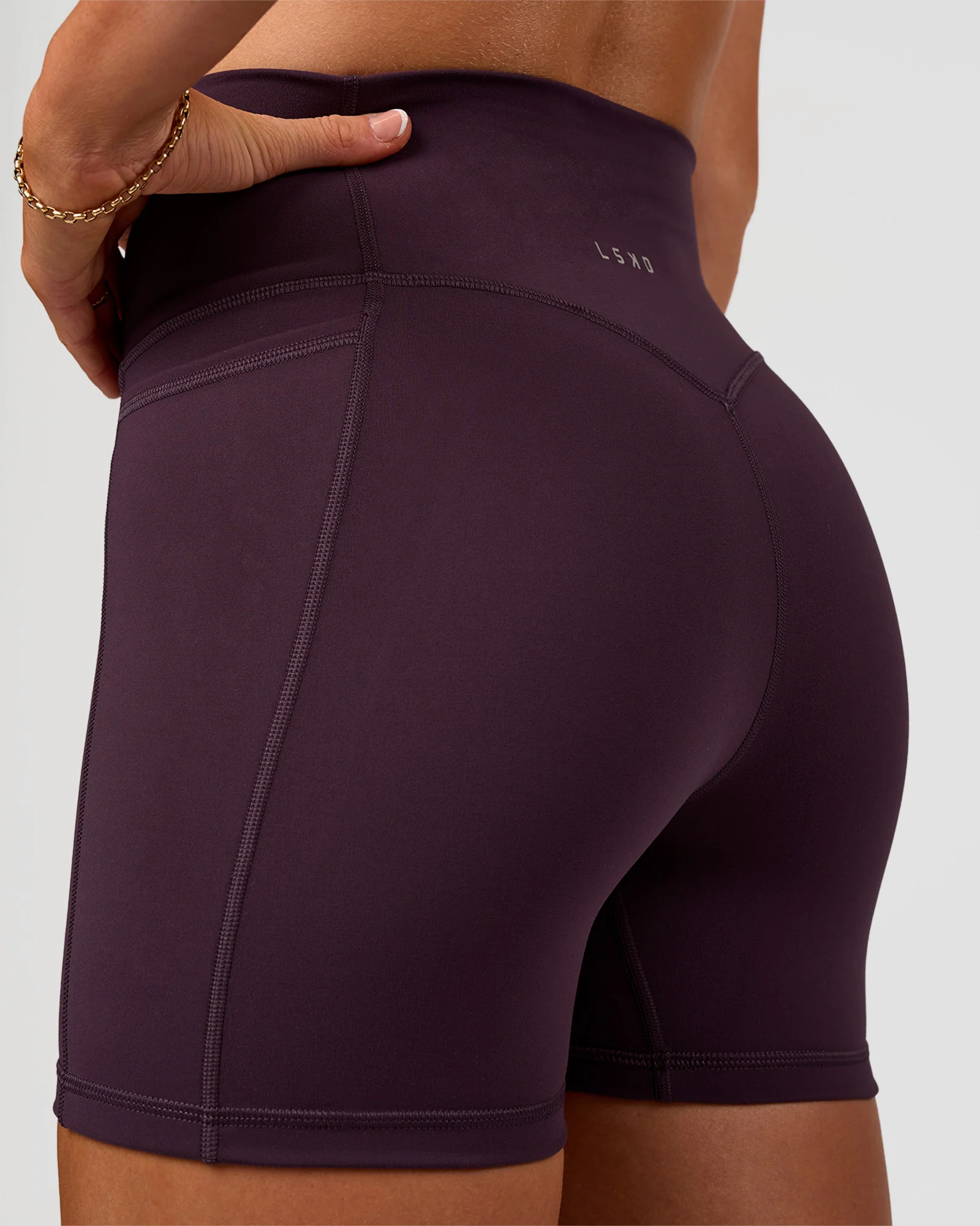 Fusion V-Contour Ultra High-Rise 4" Short Pockets - Midnight Plum - Image 2