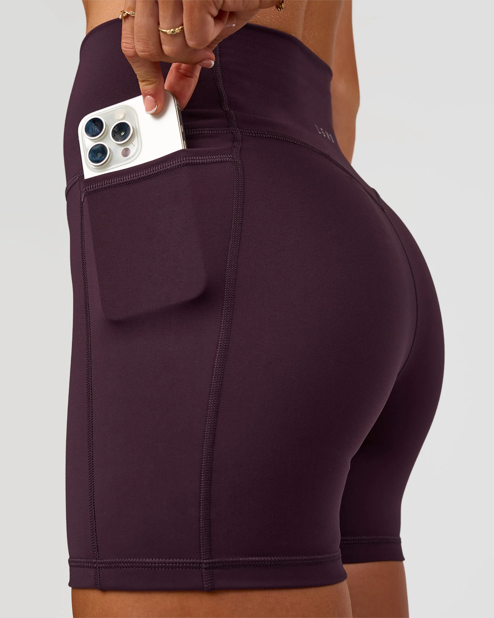 Fusion V-Contour Ultra High-Rise 4" Short Pockets - Midnight Plum - Image 3