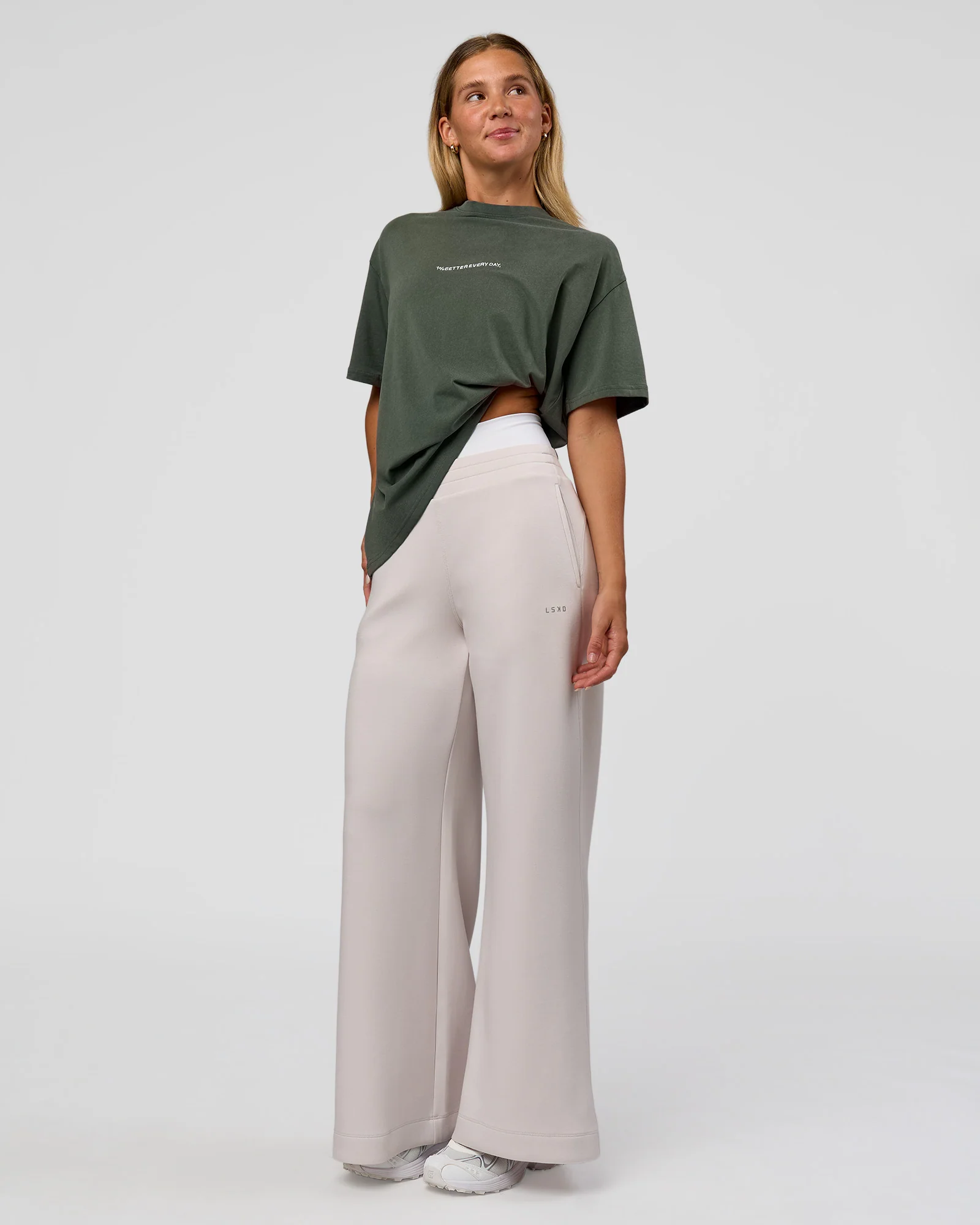Go-To 1% Better Every Day FLXCotton Oversized Tee - Carbon Green Washed-White - Image 5