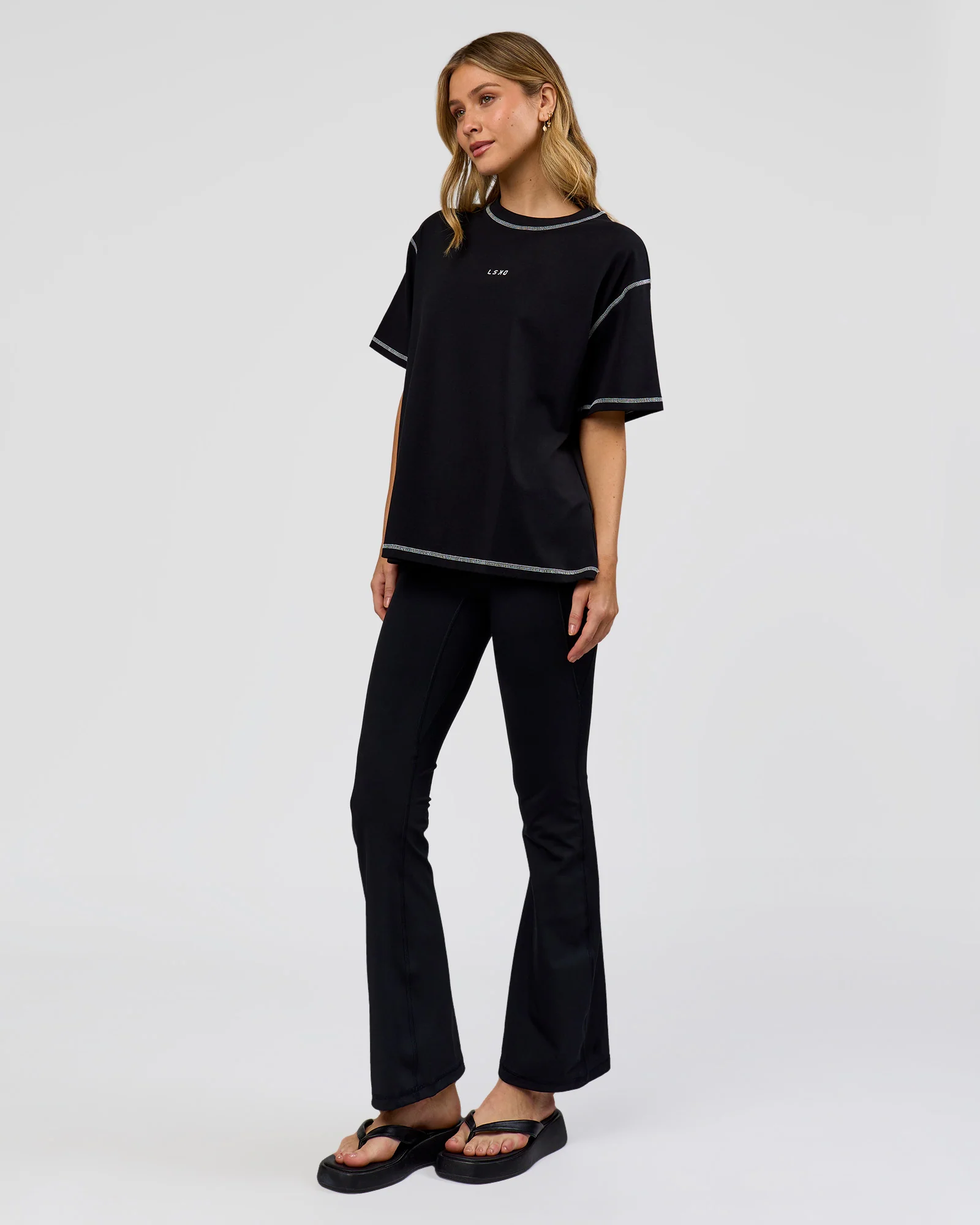 Go-To Contrast Oversized Heavyweight FLXCotton Tee - Black-White - Image 4