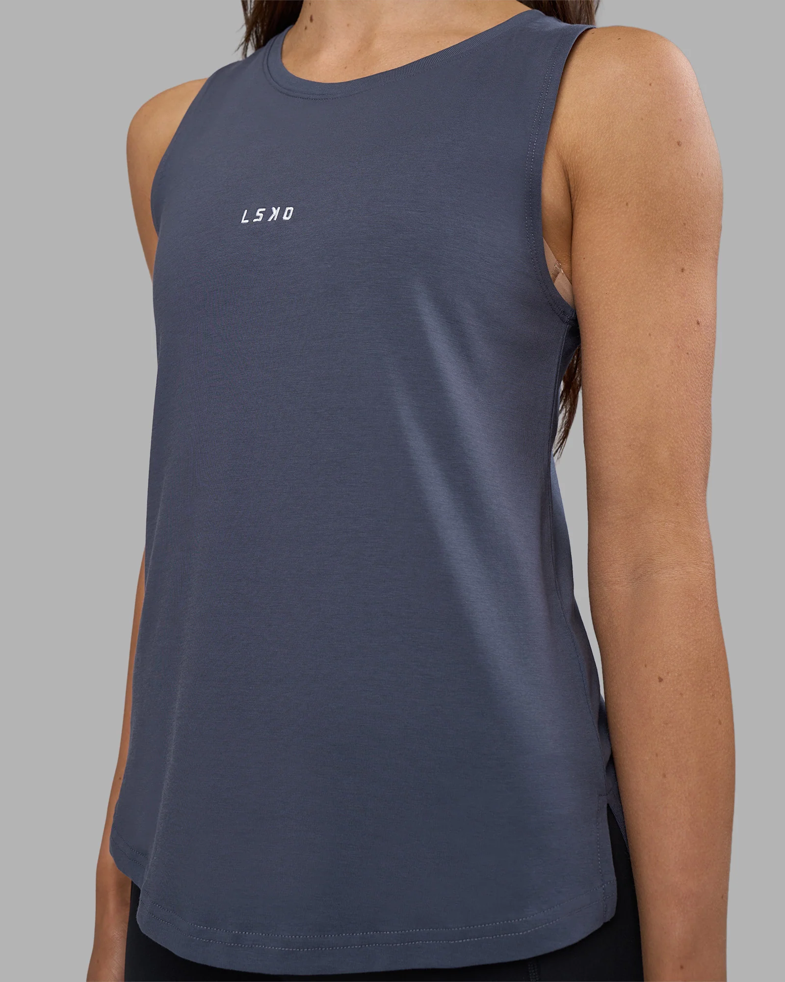 Go-To FLXCotton Longline Tank - Night Shadow-White - Image 4