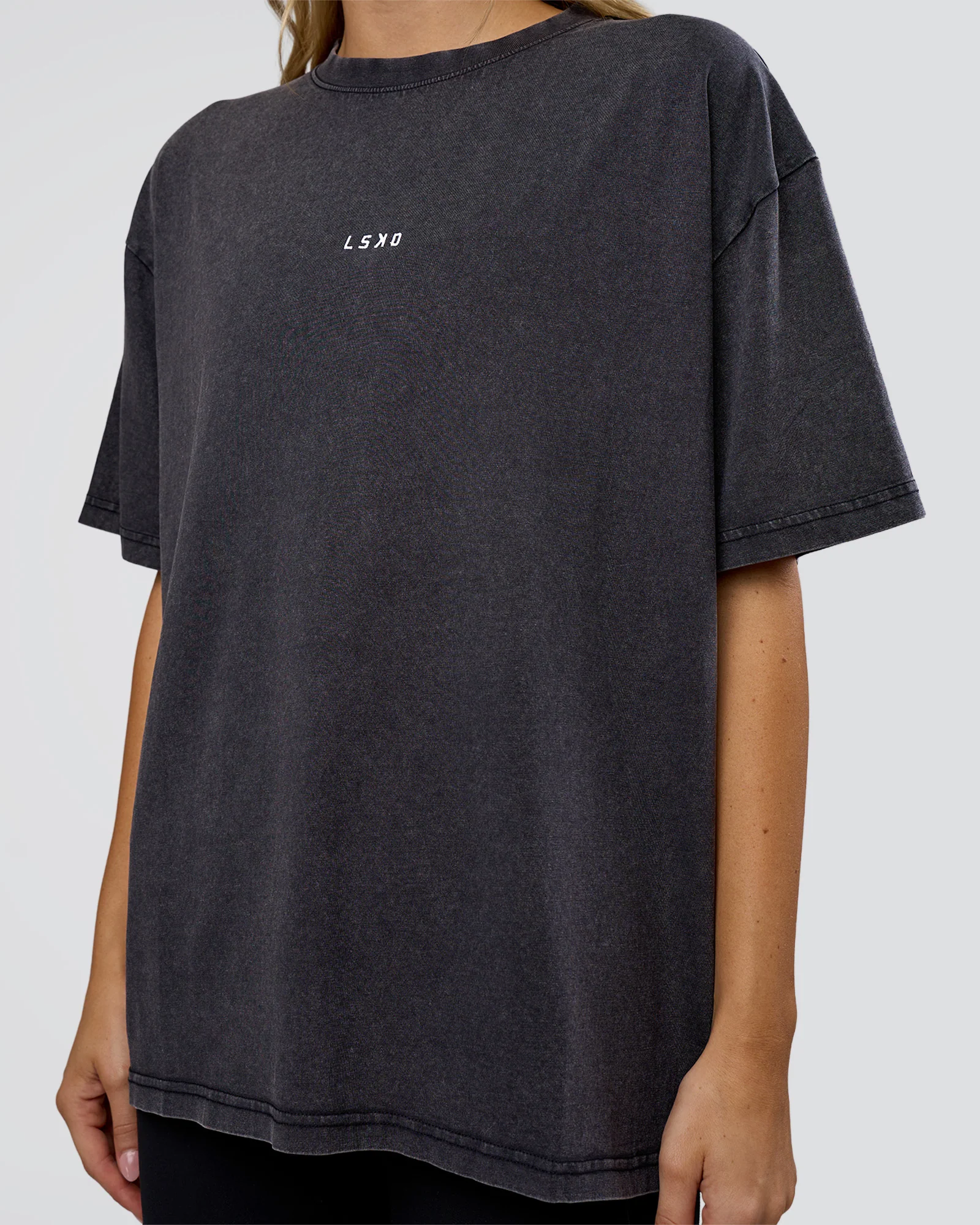 Go-To FLXCotton Oversized Tee - Black Washed-White - Image 4