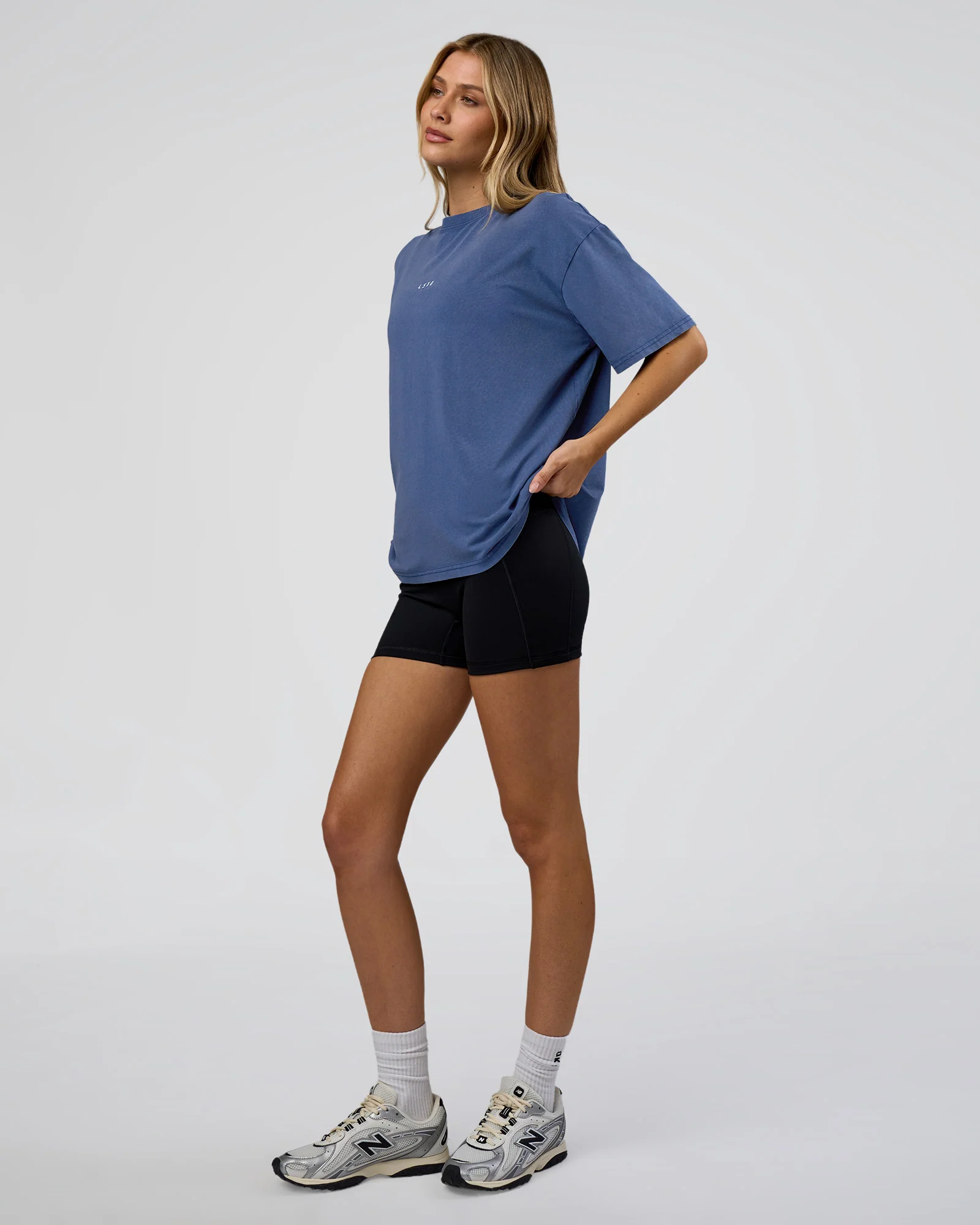 Go-To FLXCotton Oversized Tee - Midnight Blue Washed-White - Image 4