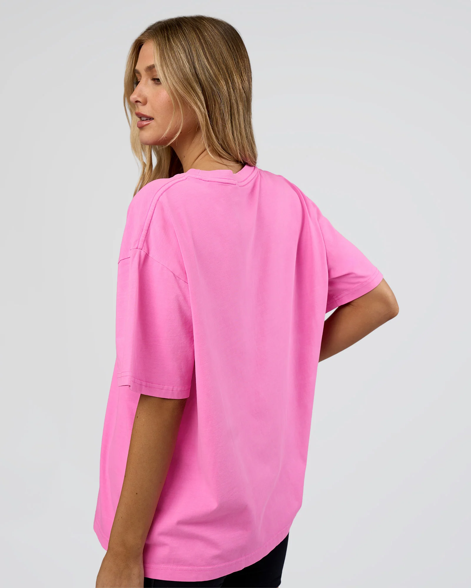 Go-To FLXCotton Oversized Tee - Ultra Fuchsia Washed - Image 4