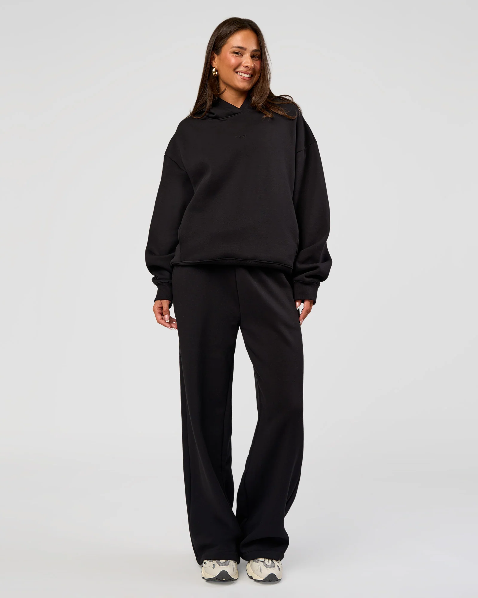 Go-To Oversized Hoodie - Black - Image 2