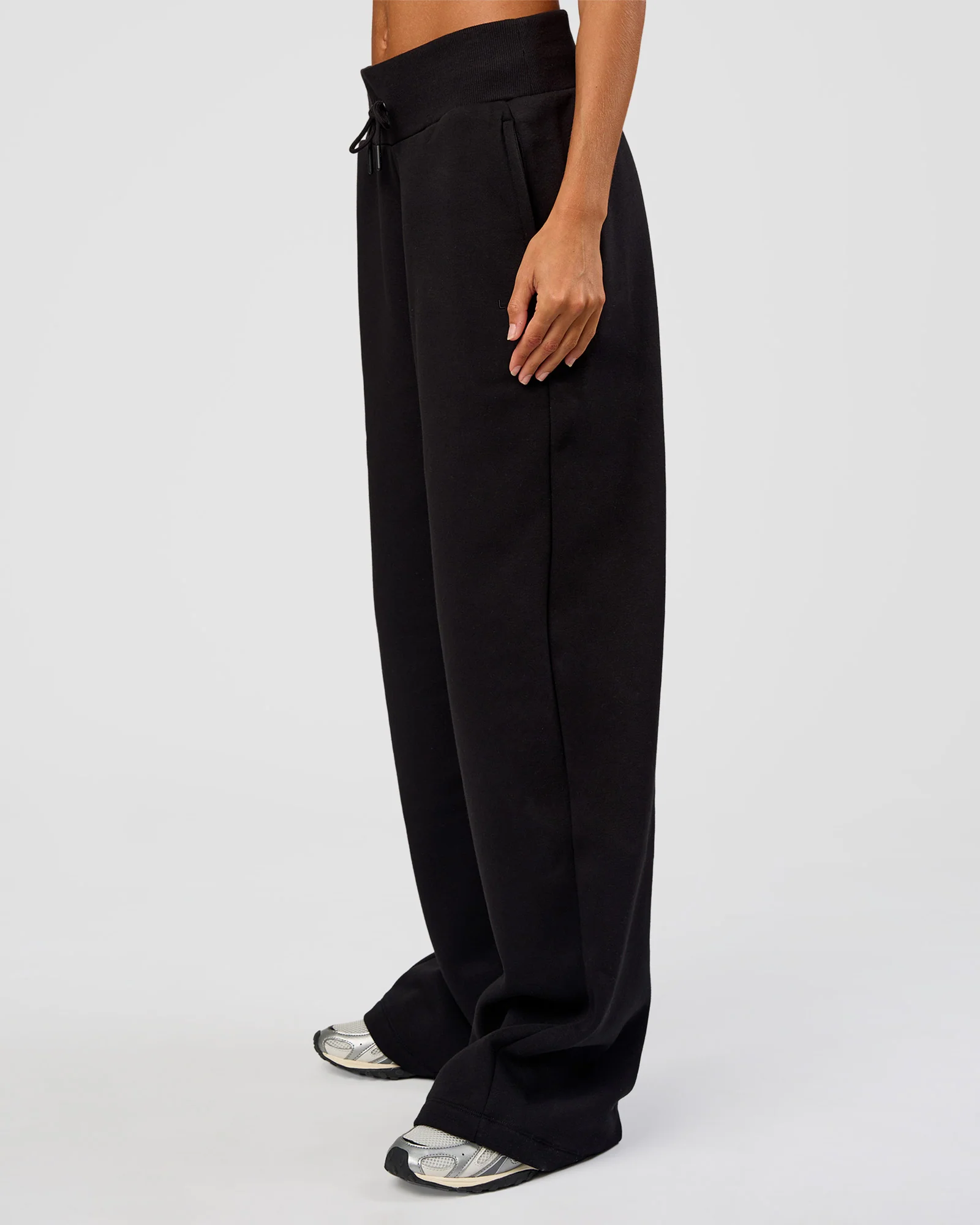 Go-To Wide Leg Track Pant Tall - Black - Image 6