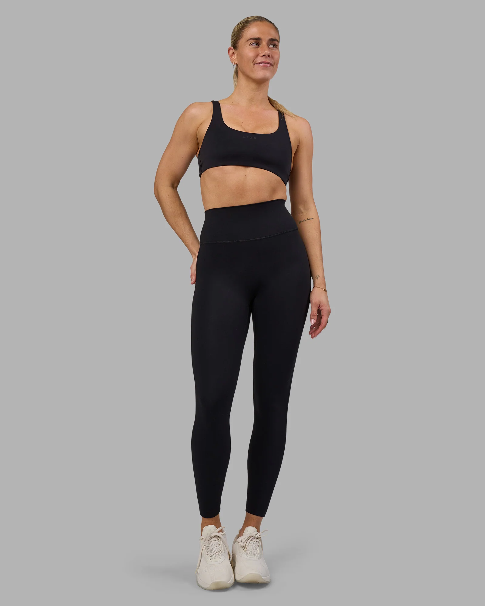 Impulse Reversible Sports Bra - Black - Image 9