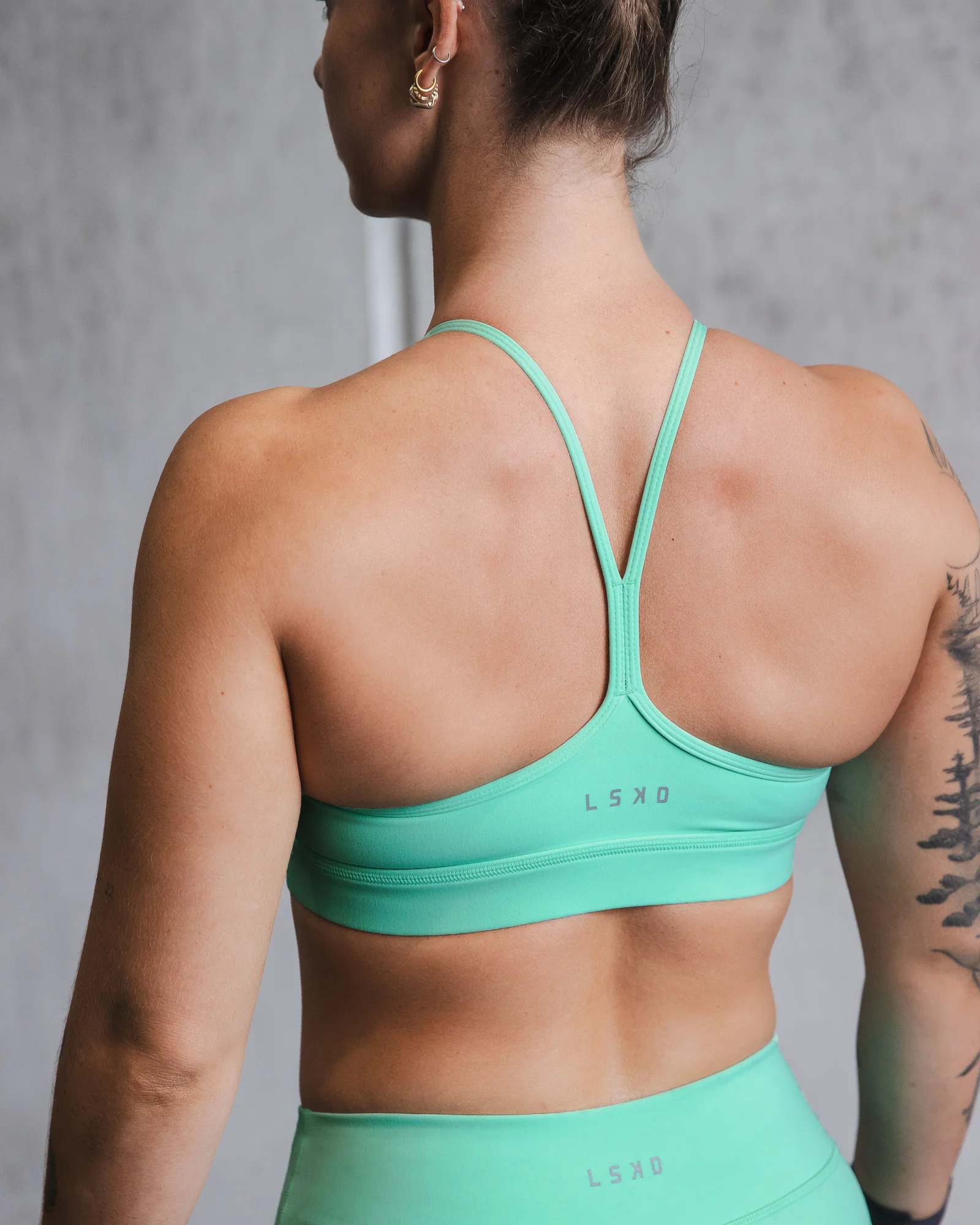 Lift High Neck Sports Bra - Cockatoo - Image 6