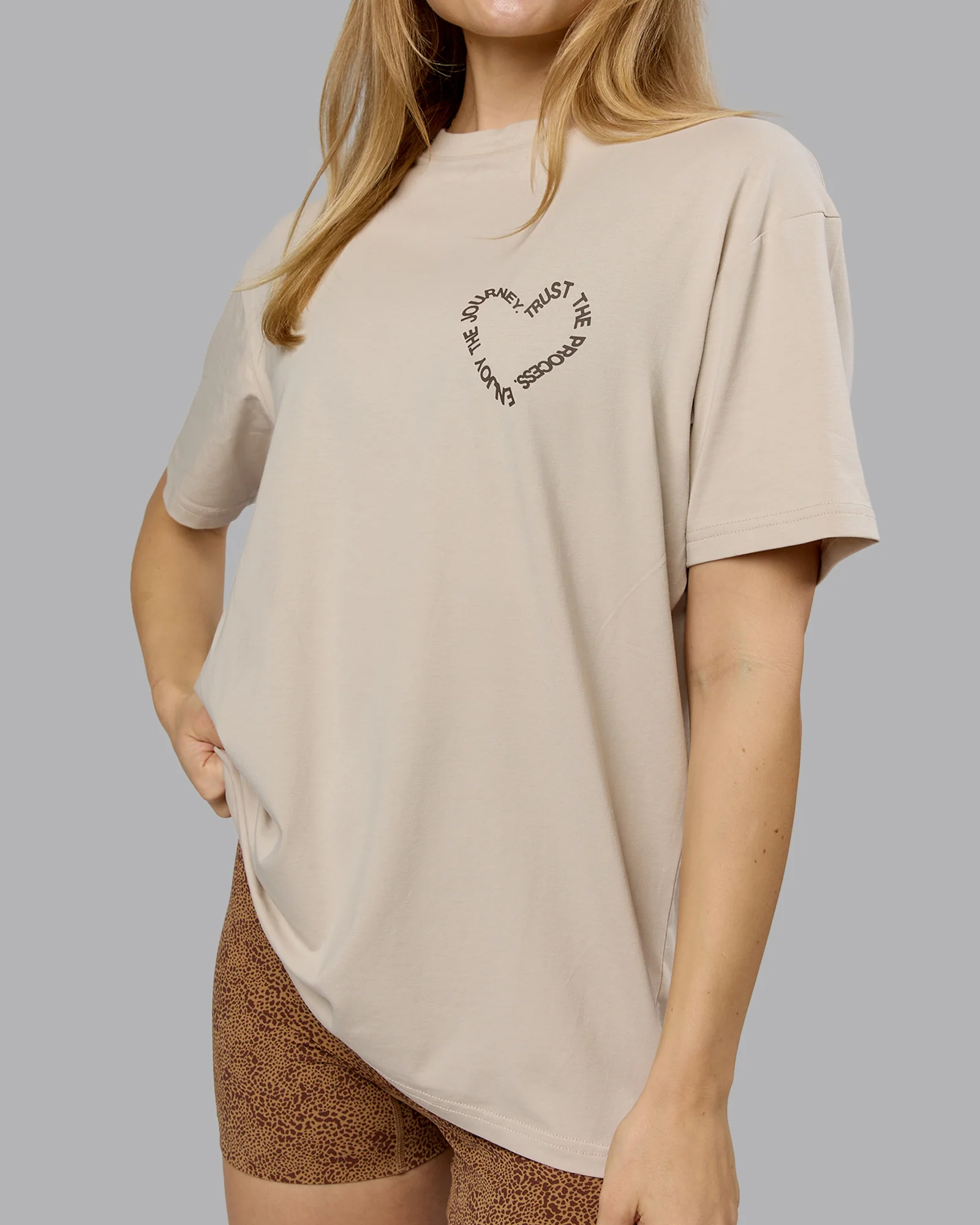 Love The Process FLXCotton Oversize Tee - Shale Beige-Choc - Image 8