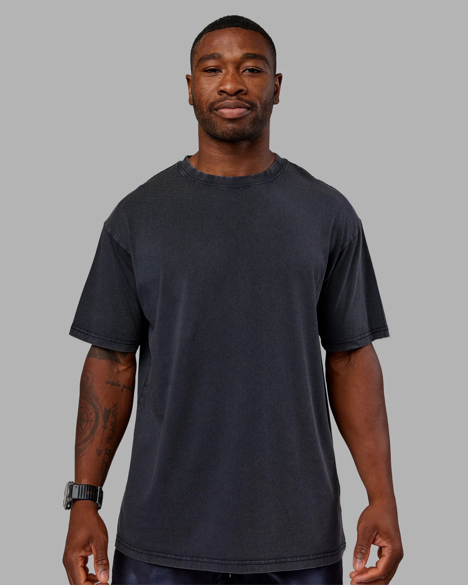 Love The Run FLXCotton Tee Oversize - Black Washed-Circular Gray - Image 4