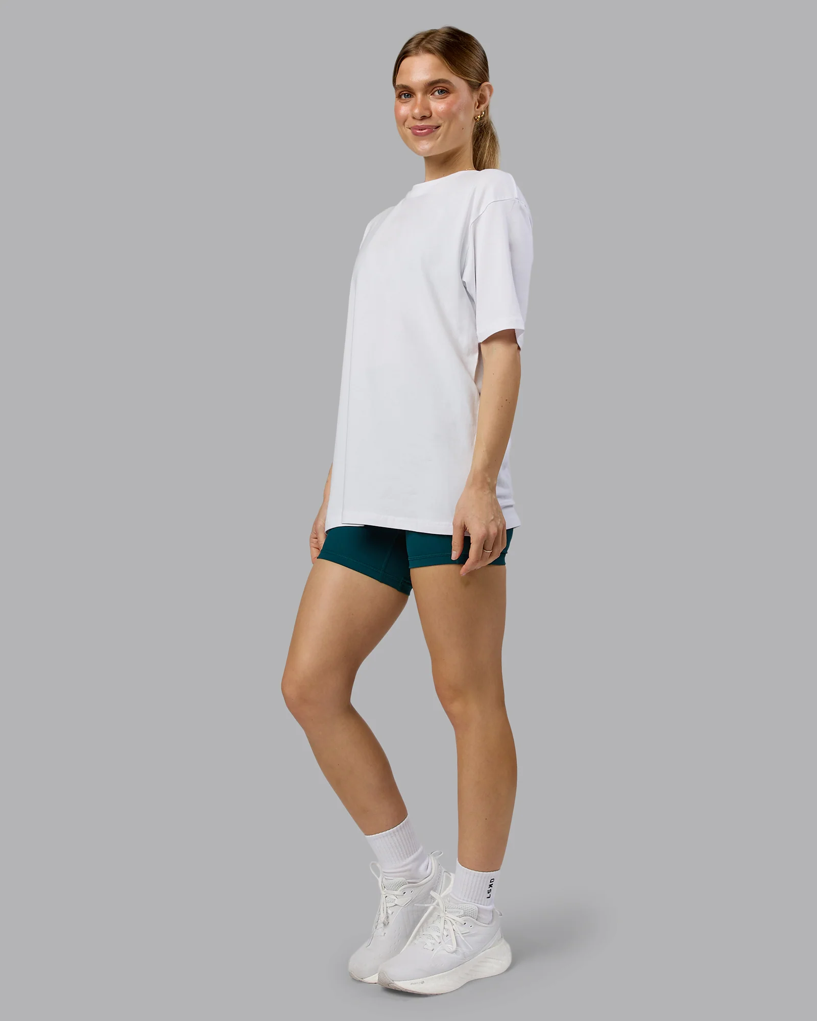 Love The Run FLXCotton Tee Oversize - White-Dark Moss - Image 10