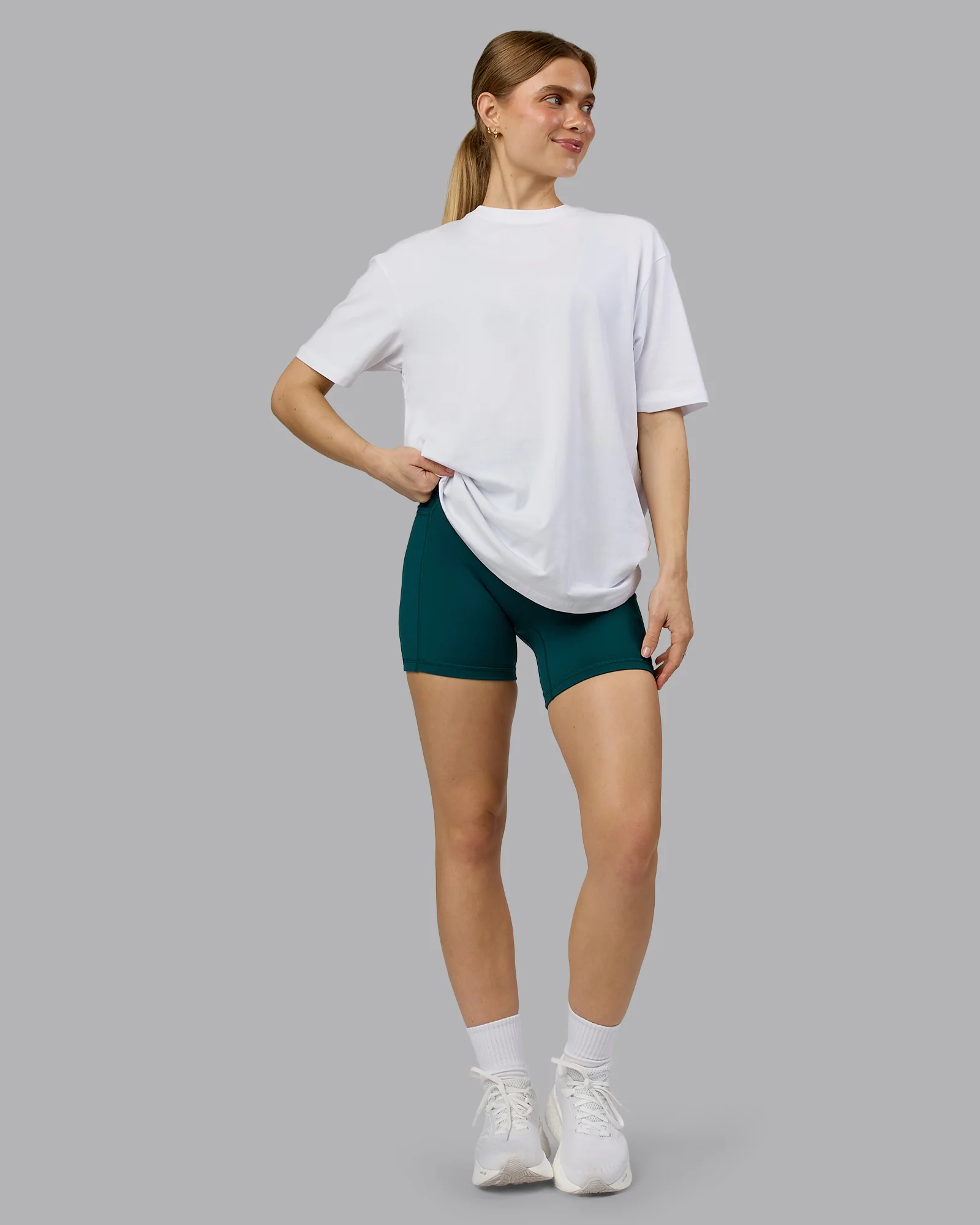 Love The Run FLXCotton Tee Oversize - White-Dark Moss - Image 7