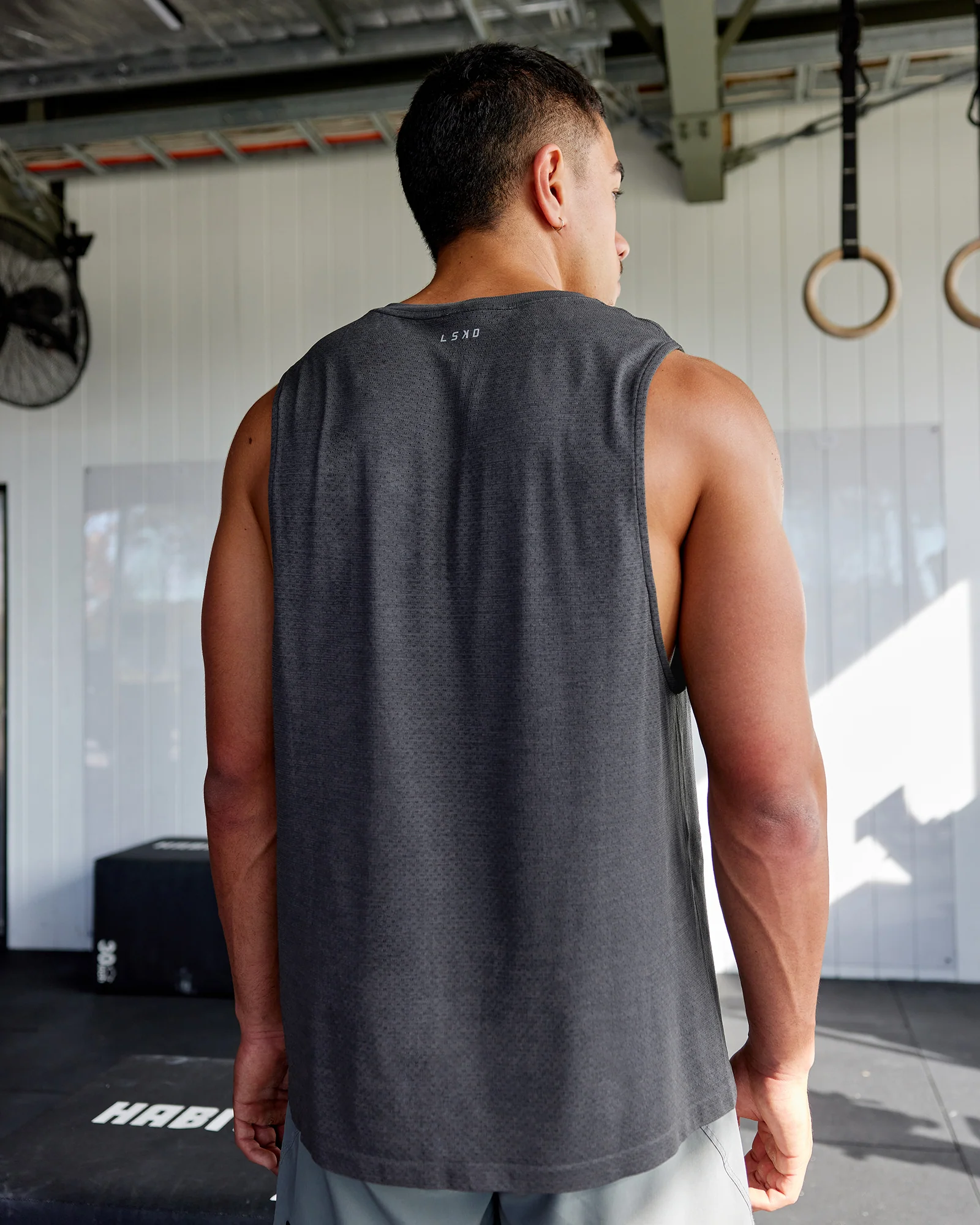 AeroFLX+ Seamless Muscle Tank - Pirate Black Marl - Image 2