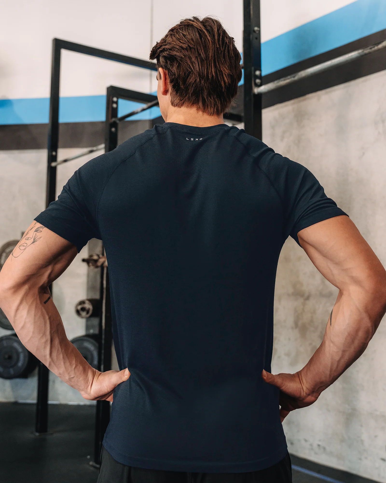 AeroFLX+ Seamless Tee - Navy/Navy - Image 3