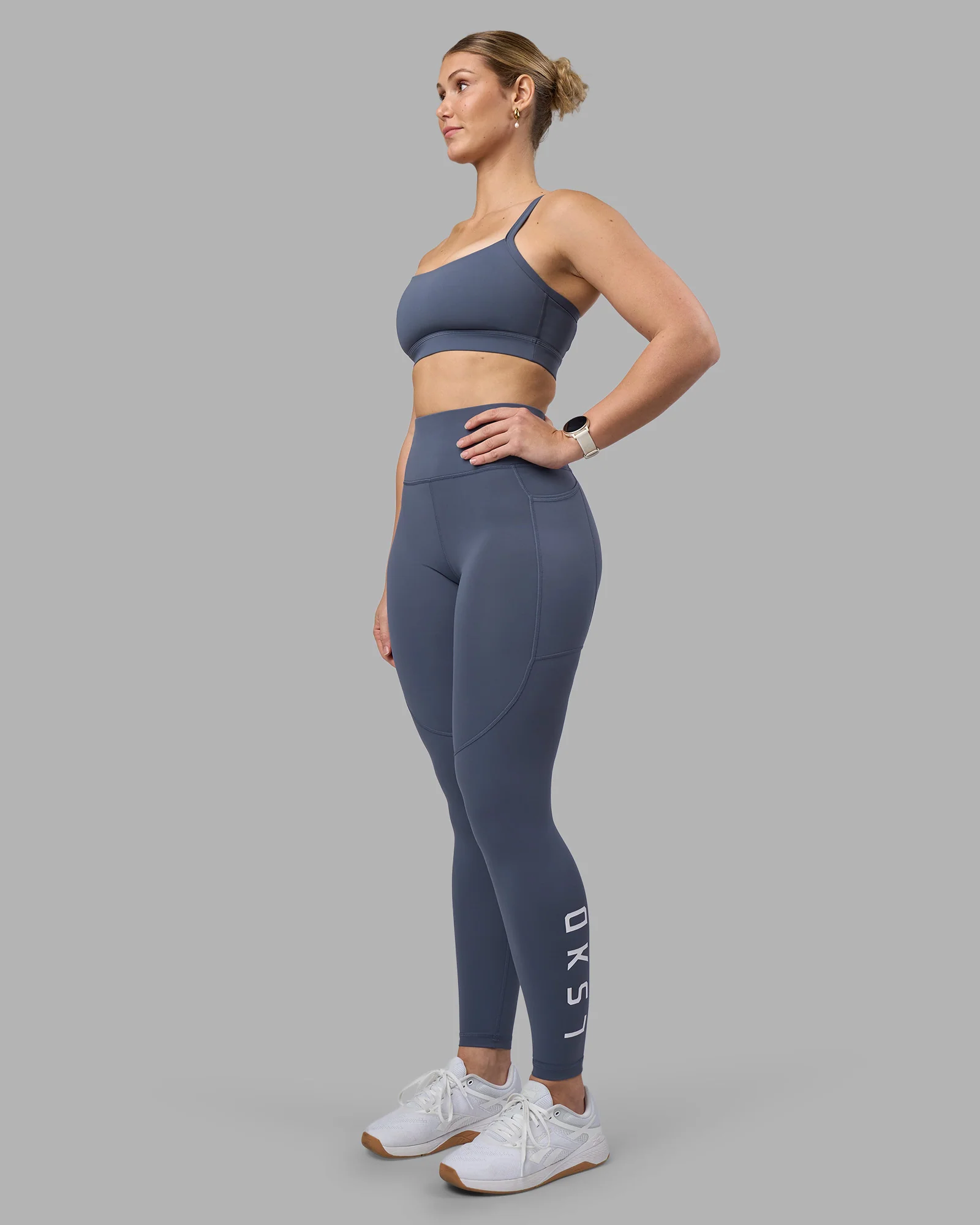 Momentum Sports Bra D/DD/E - Night Shadow - Image 3