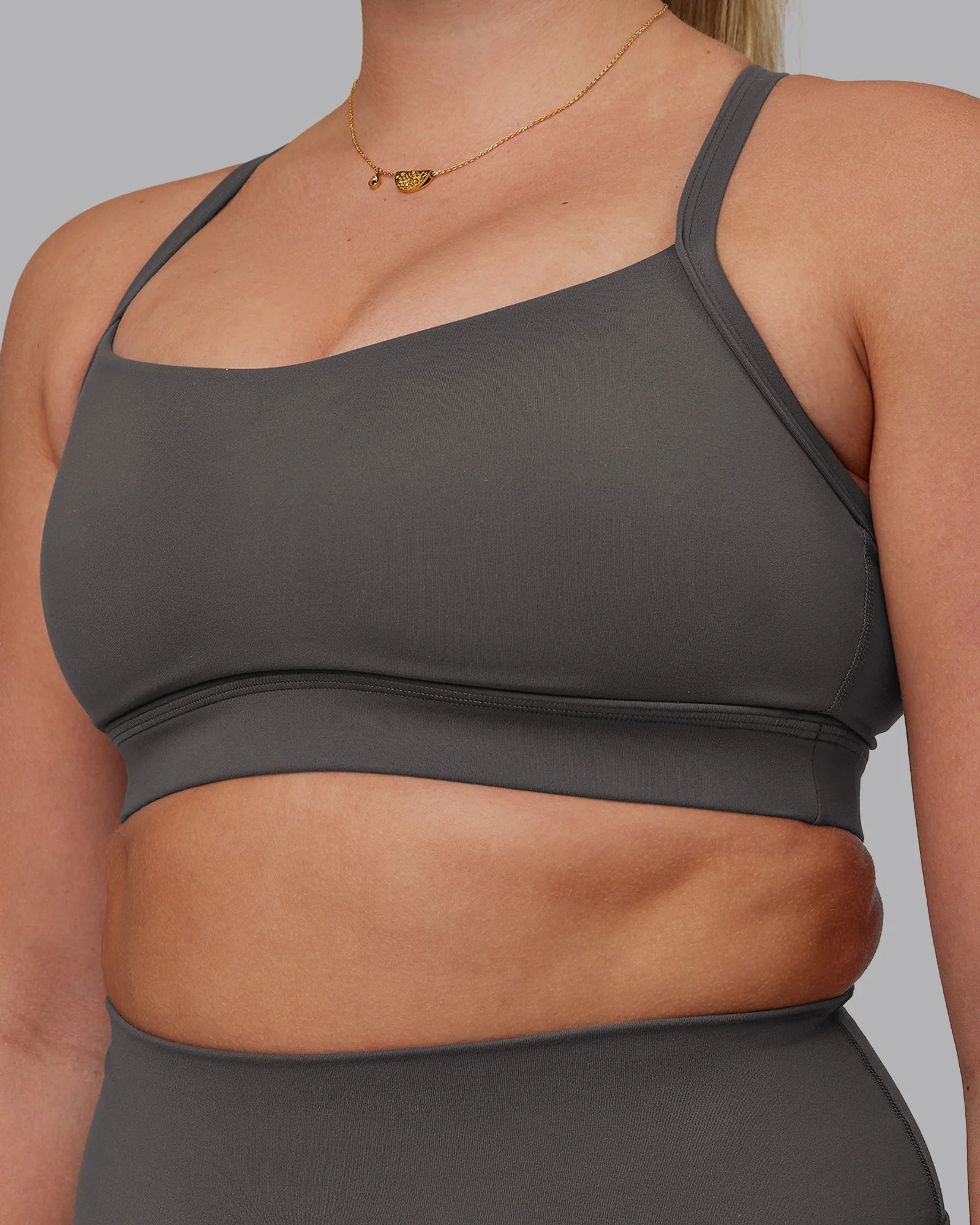 Momentum Sports Bra D/DD/E - Dark Storm - Image 4