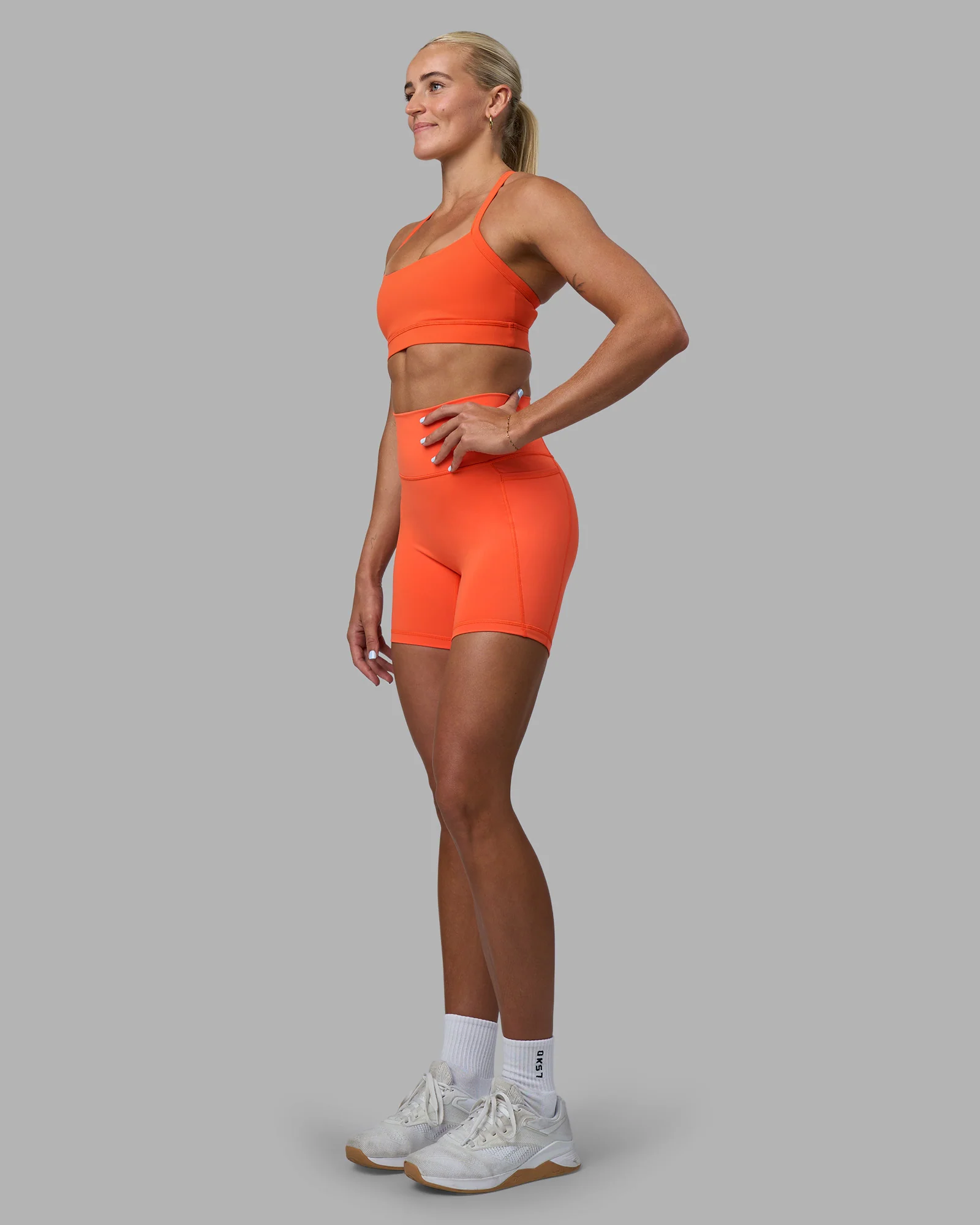 Momentum Sports Bra - Ultra Orange - Image 4