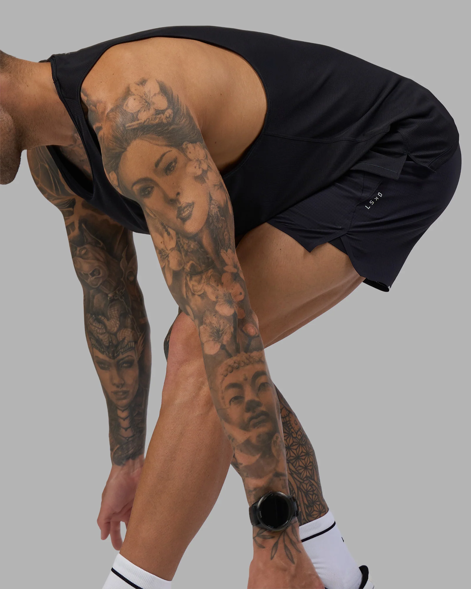 Pace Running Tank - Black - Image 9