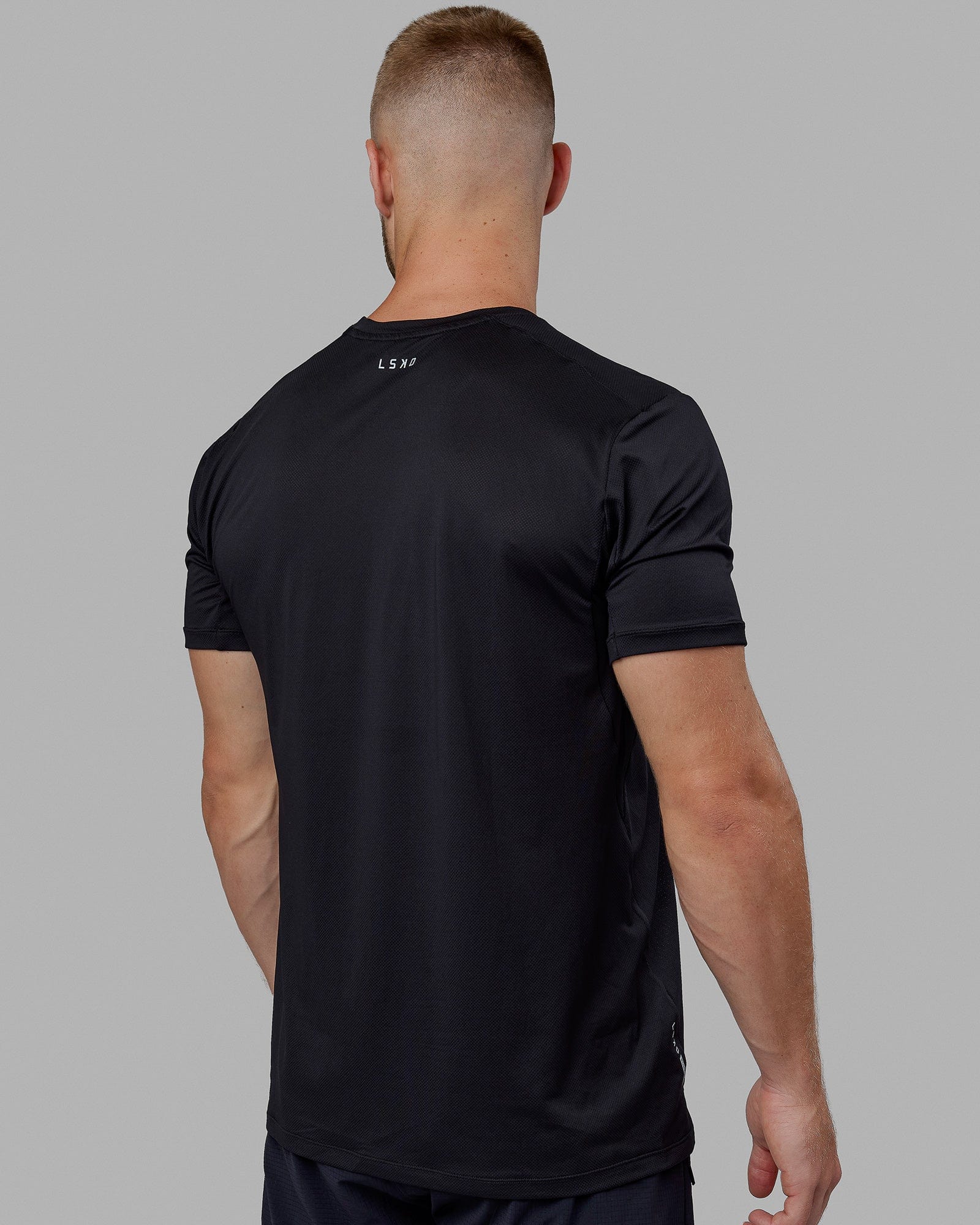 Pace Running Tee - Black - Image 4