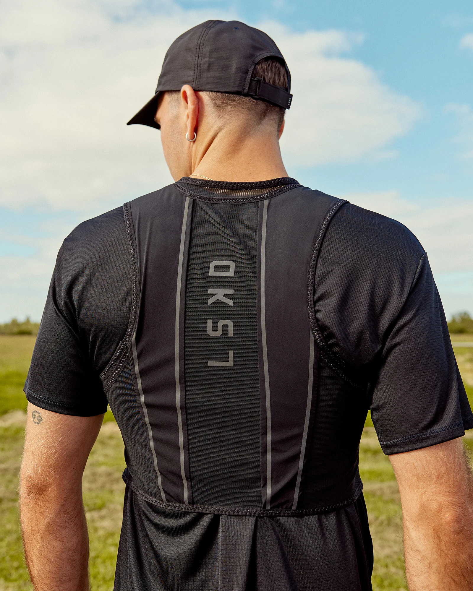 Pace Running Vest - Black-Reflective - Image 17