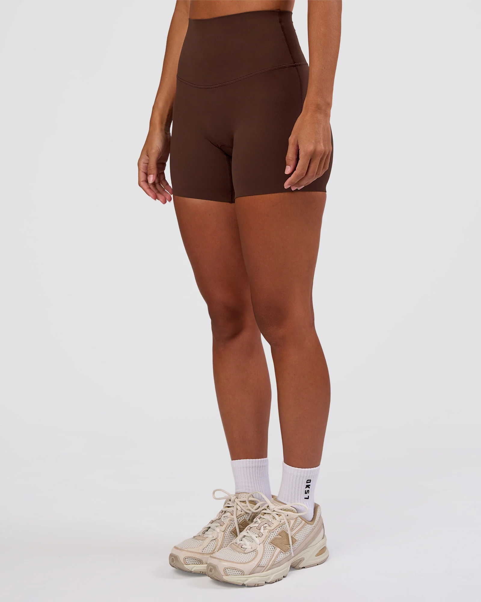Peaches Elixir High-Rise 6” Short - Hot Chocolate - Image 9