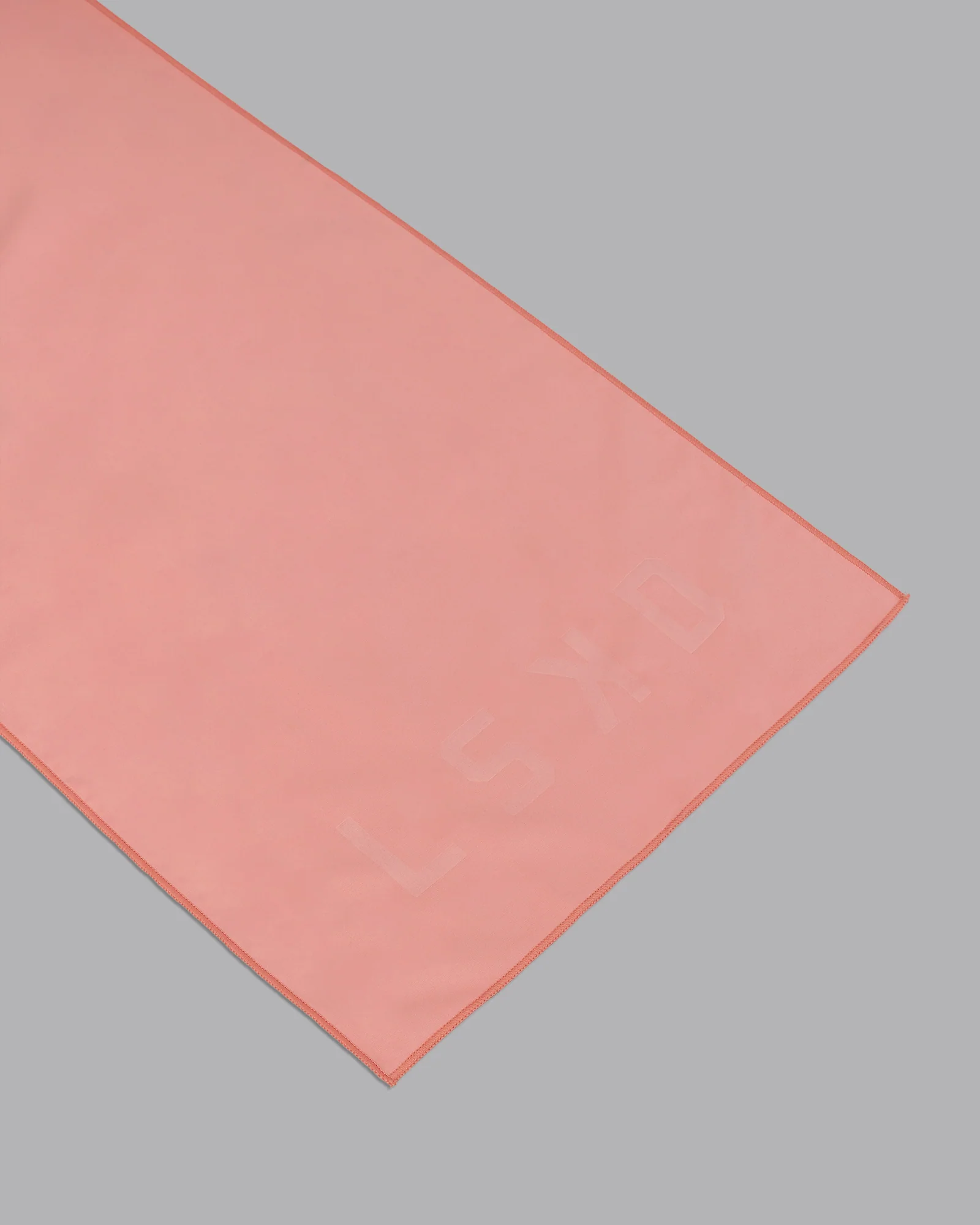 Perform Microfibre Lightweight Towel Medium - Murex Shell - Image 3