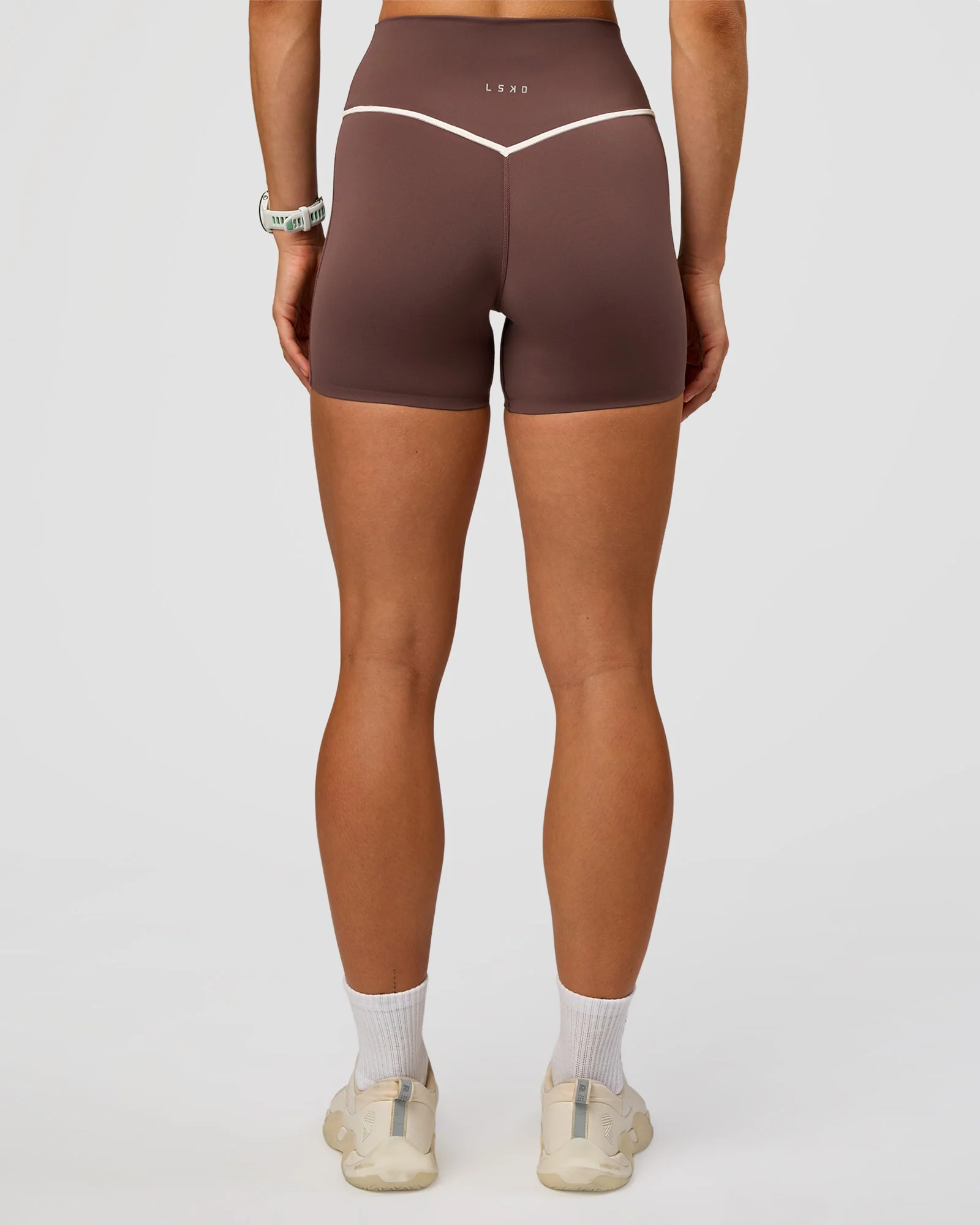 Pinnacle High-Rise 4" Short - Cocoa Powder-Off White - Image 7