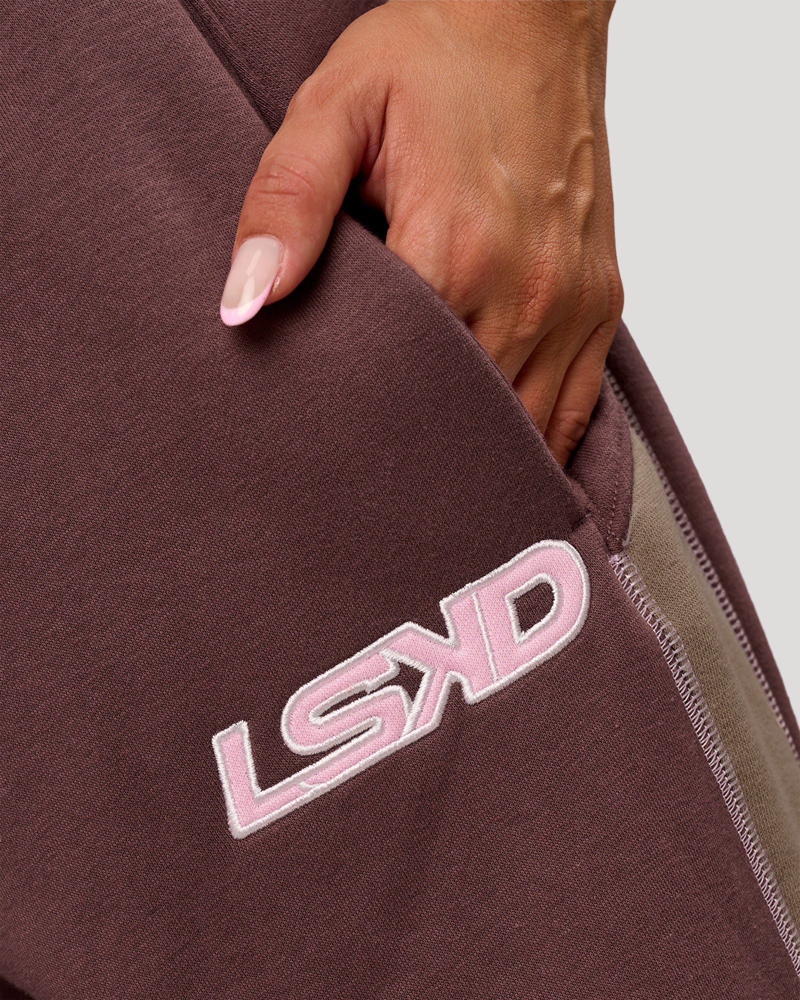 Power Play Stitch Up Fleece Sweat Pant - Cocoa Powder-Marshmallow - Image 9