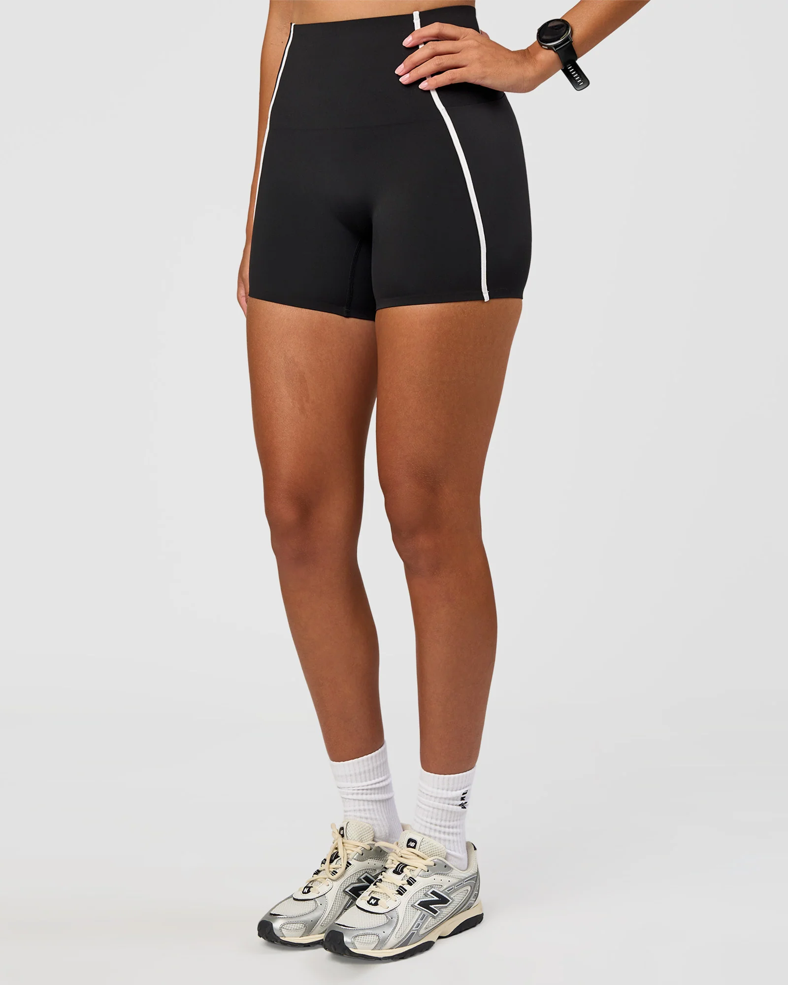 Power Ultra High-Rise 4" Short Pockets - Black - Image 6