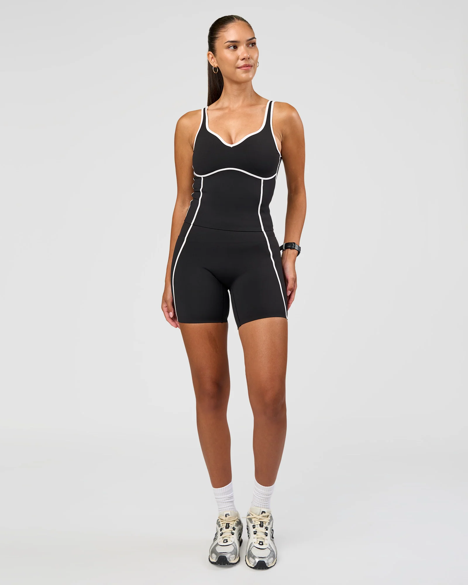 Power Ultra High-Rise 6" Short Pockets - Black - Image 3