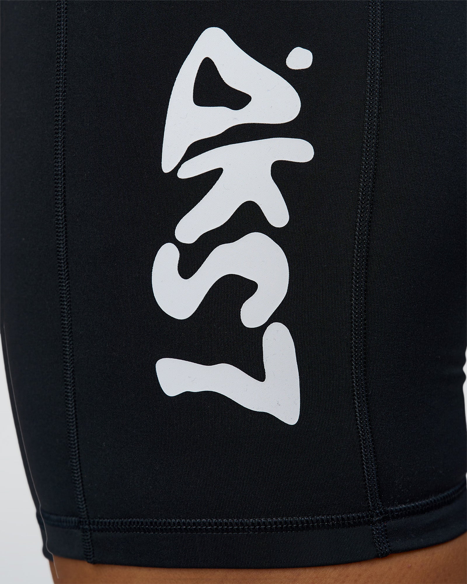Rep Street Script Ultra High-Rise 6" Short Pockets - Black-White - Image 2