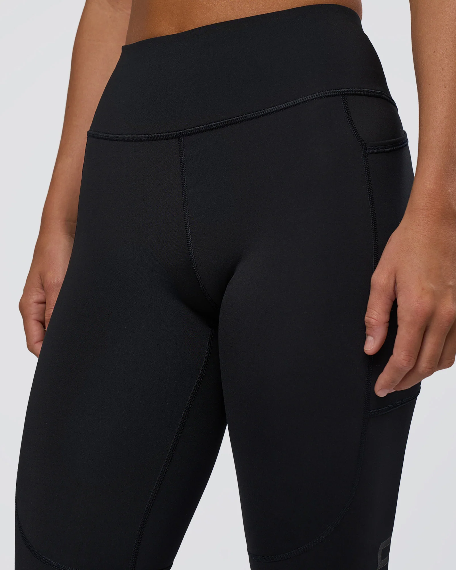 Rep Ultra High-Rise 3/4 Legging Pockets - Black-Black - Image 8