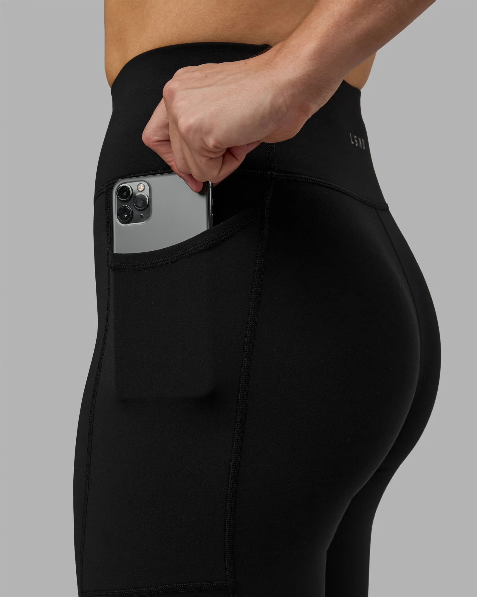 Rep Ultra High-Rise 3/4 Legging Pockets - Black-White - Image 2