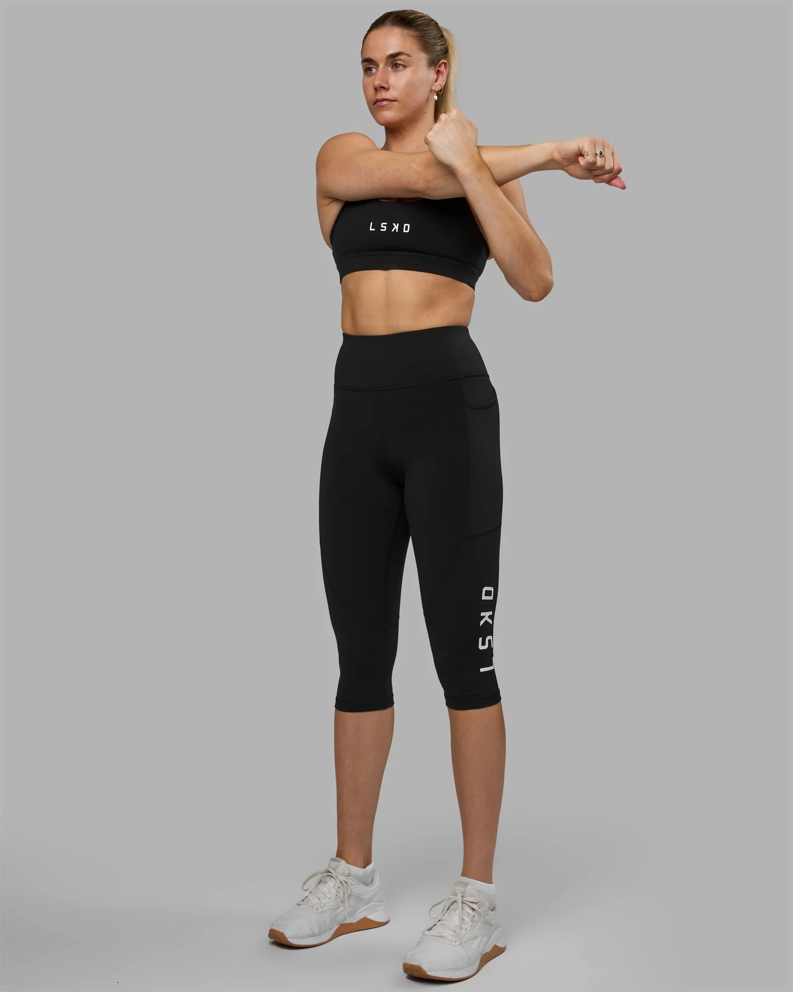 Rep Ultra High-Rise 3/4 Legging Pockets - Black-White - Image 3