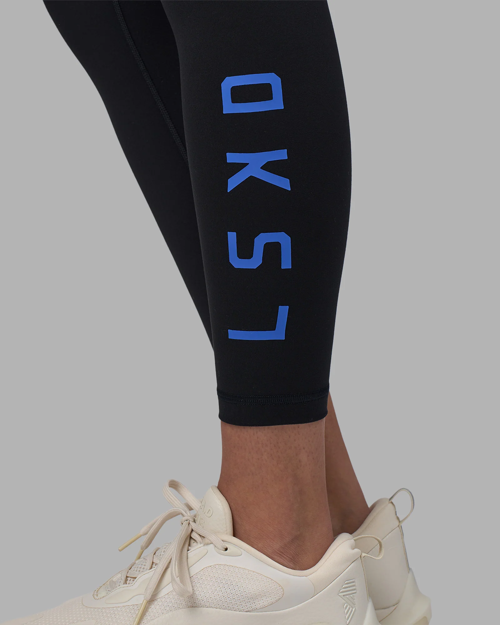 Rep Ultra High-Rise 7/8 Legging Pockets - Black-Power Cobalt - Image 6