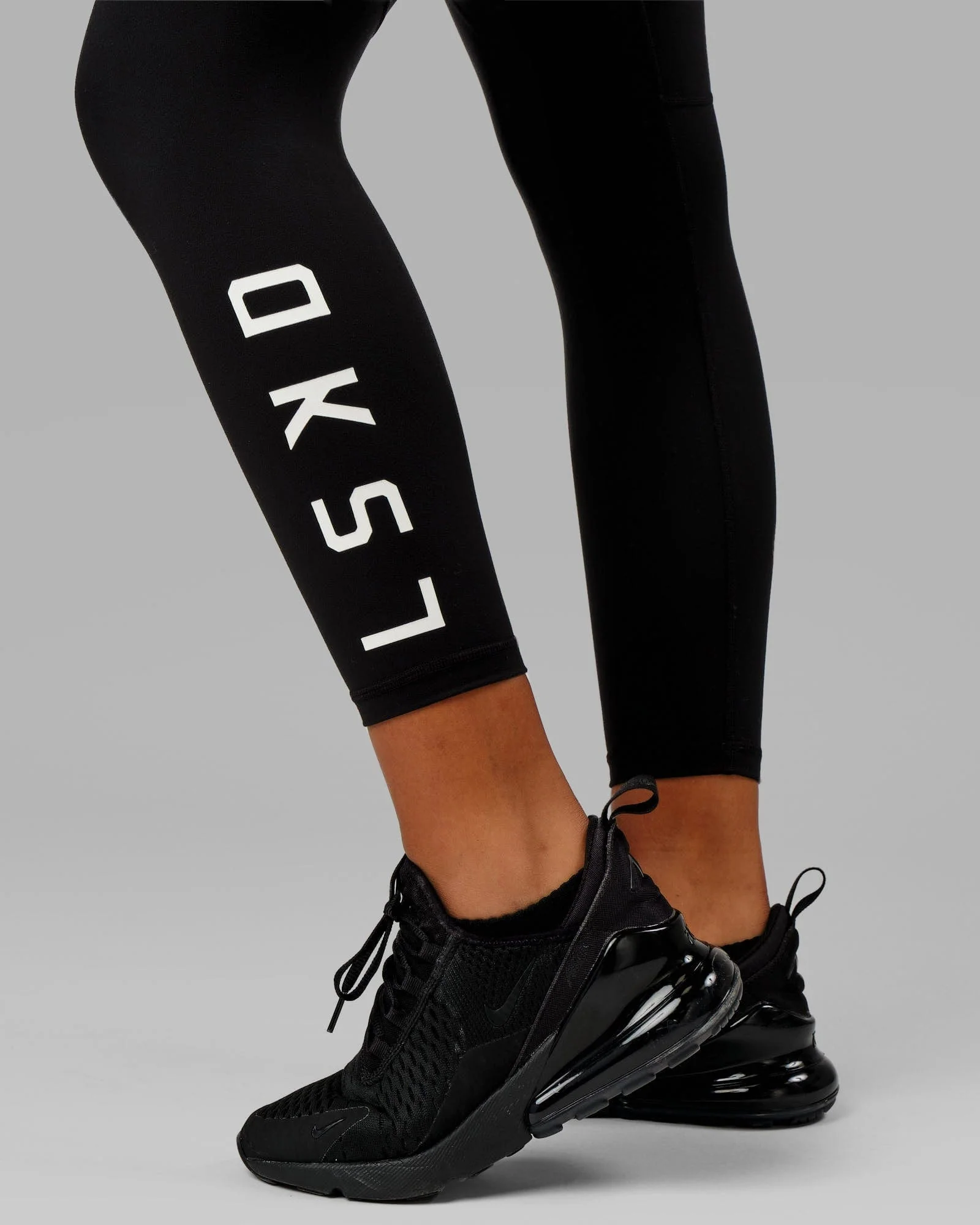 Rep Ultra High-Rise 7/8 Legging Pockets - Black-White - Image 11