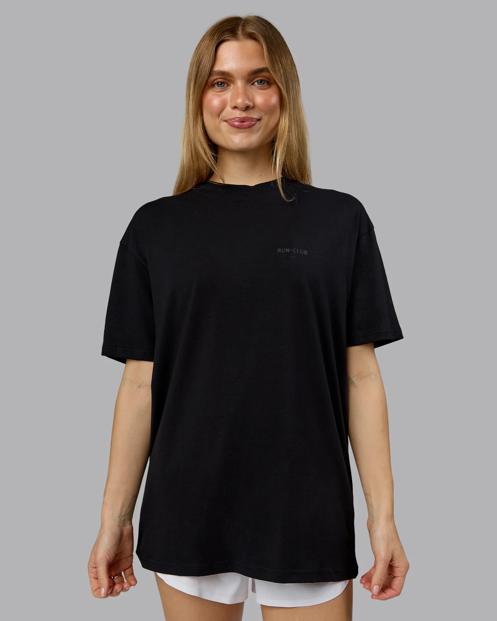 RUN CLUB FLXCotton Tee Oversize - Black-Reflective - Image 4
