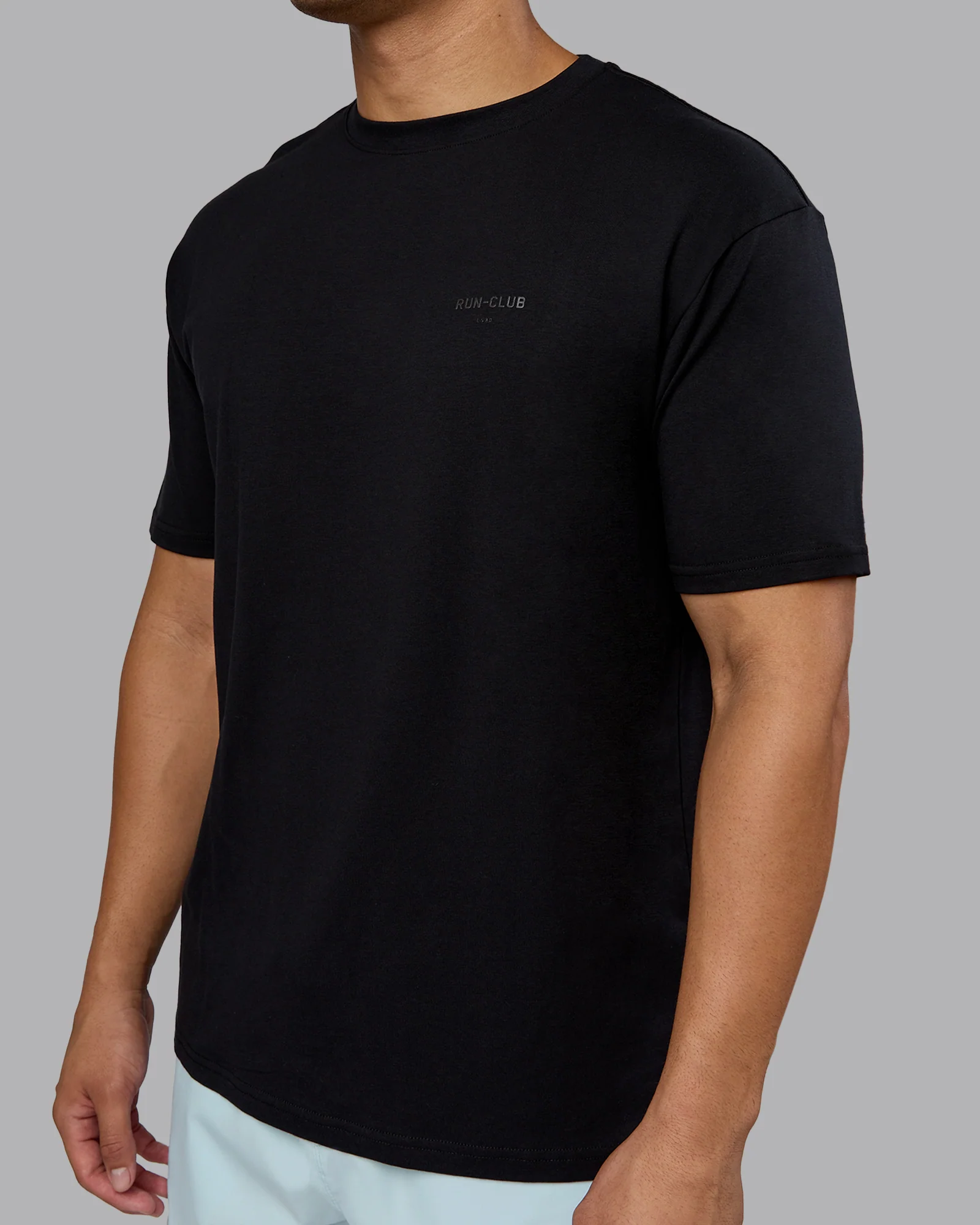 RUN CLUB FLXCotton Tee Oversize - Black-Reflective - Image 8