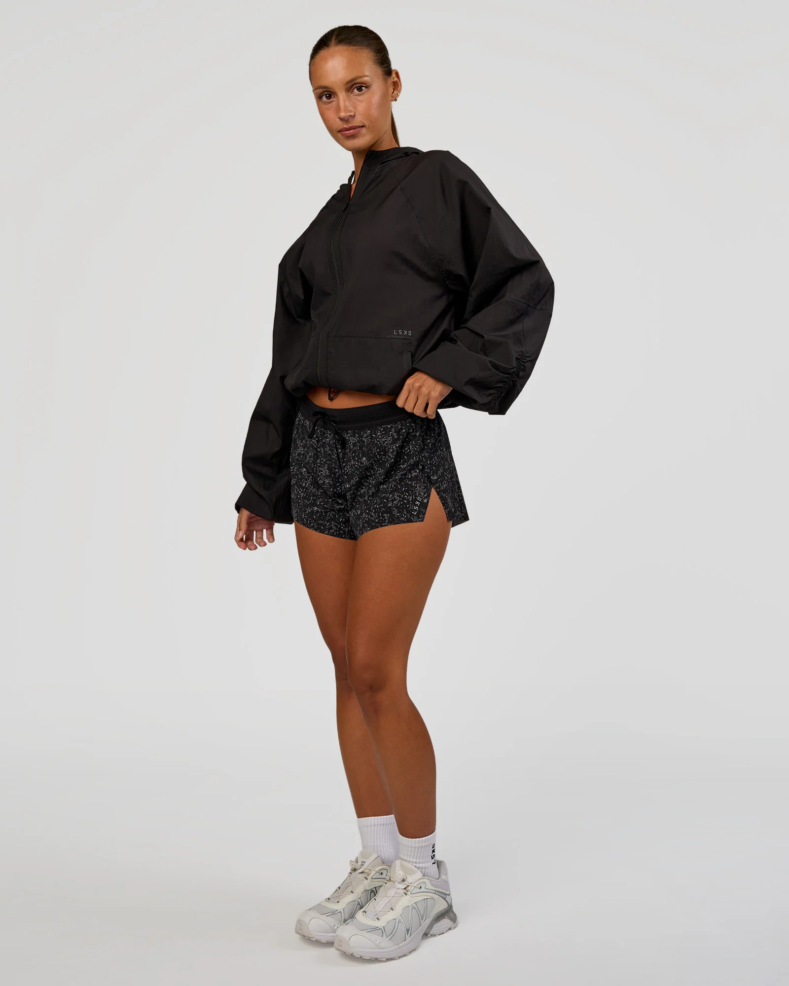 Run Light Jacket - Black - Image 9