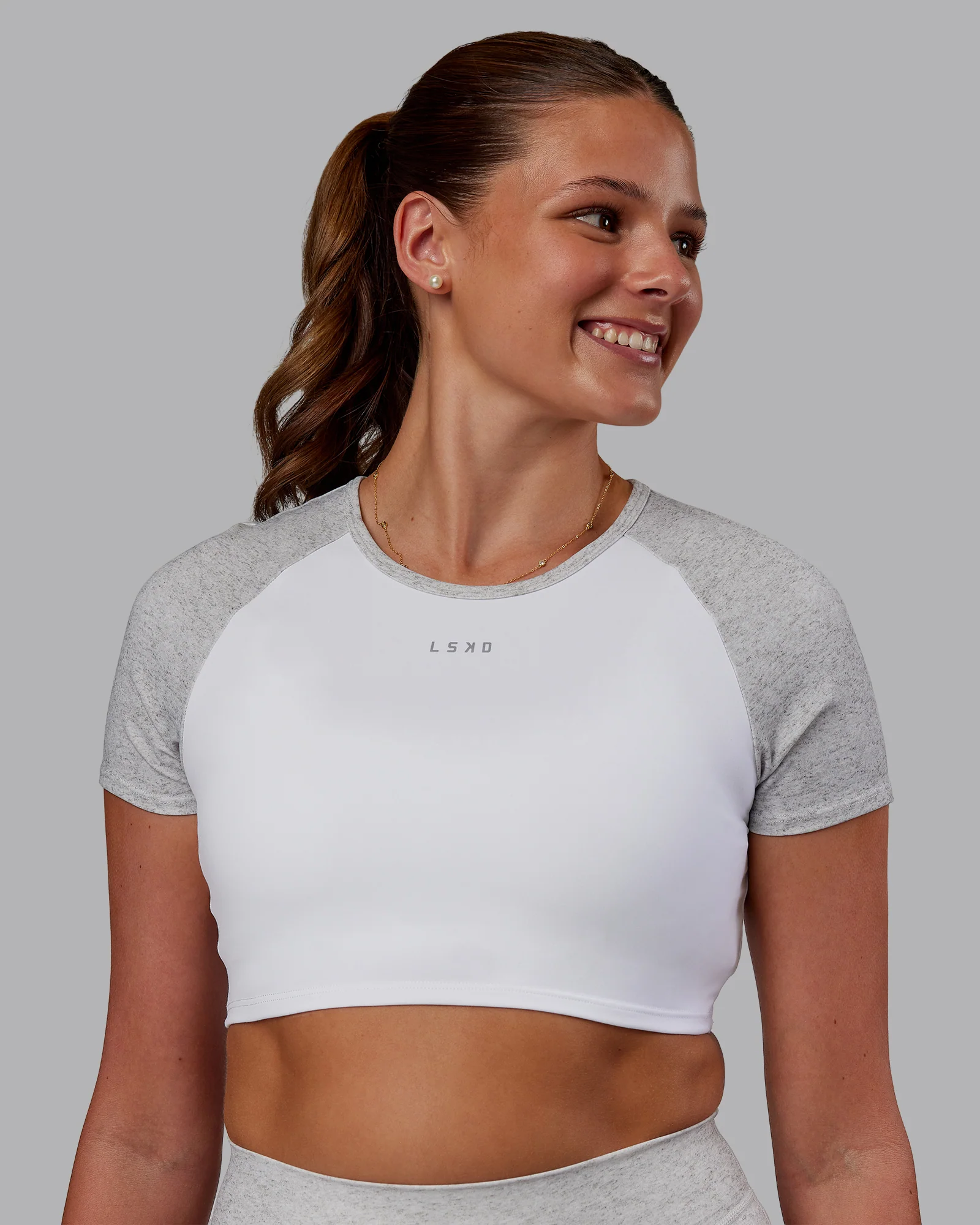 Run With It Ultra Cropped Tee - White-Grey Marl - Image 4