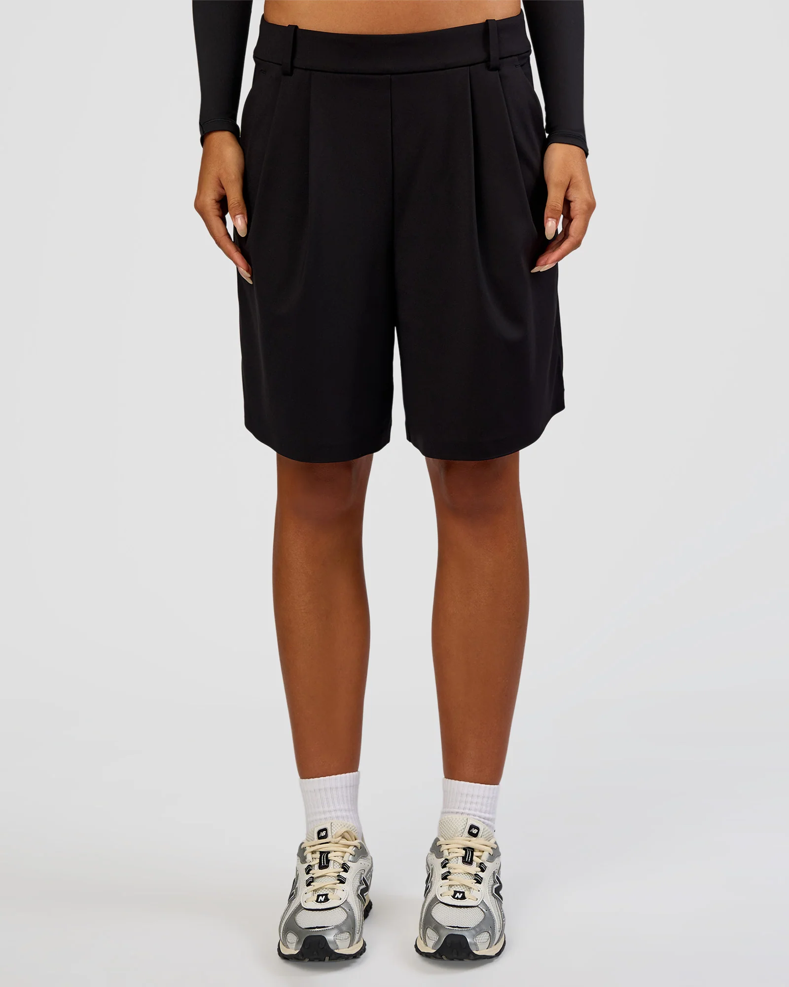 StretchShift Wide Leg Short - Black - Image 3