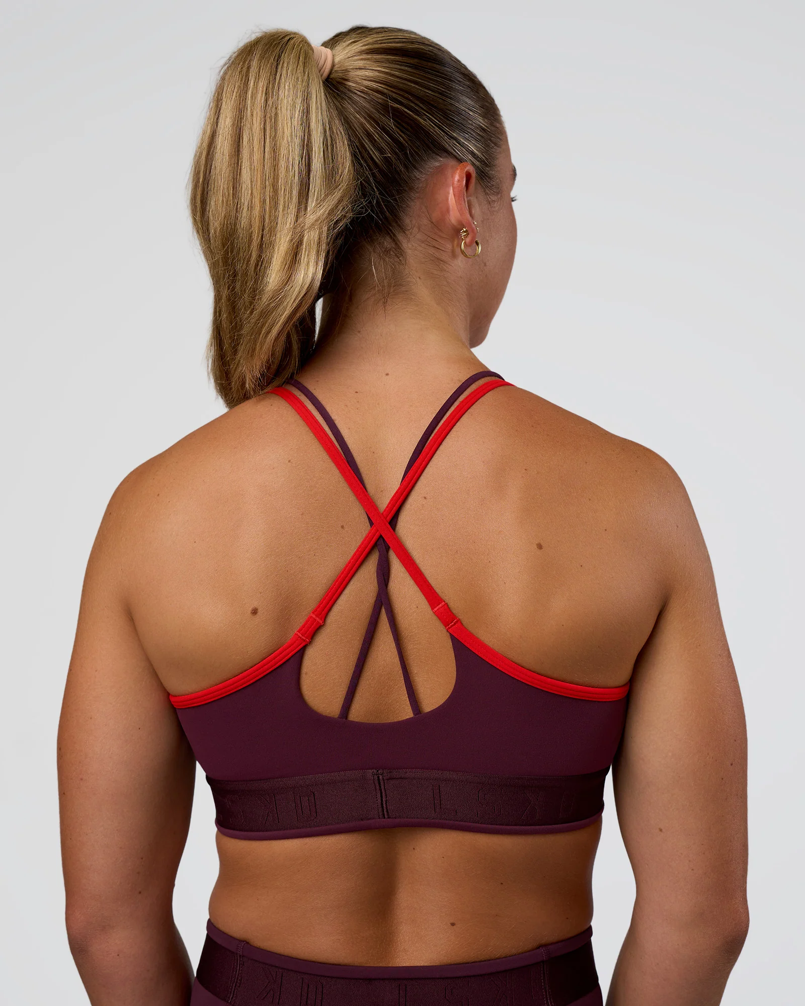Strive Jacquard Sports Bra - Cherry Lacquer - Image 2