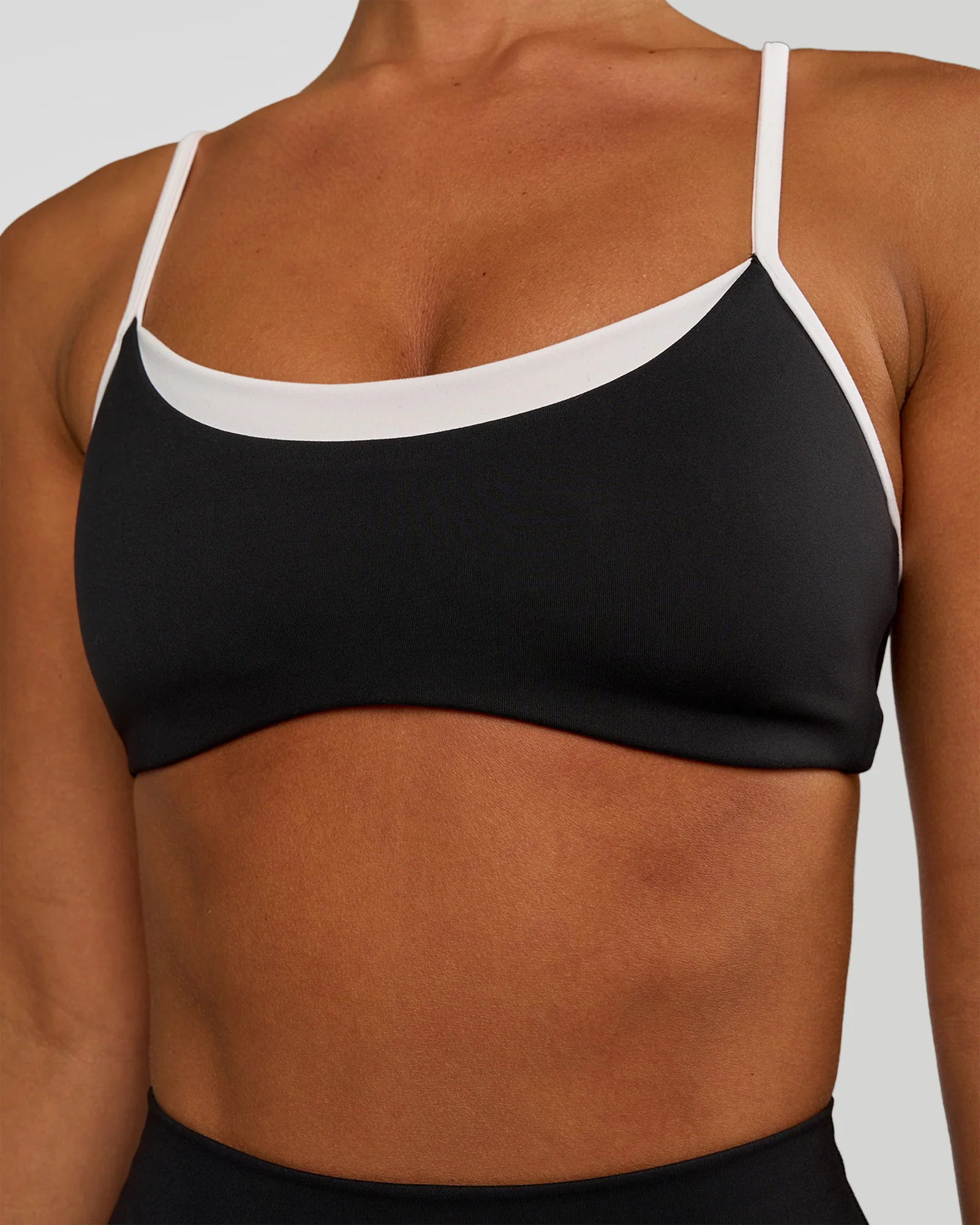 Tempo Sports Bra - Black-White - Image 4