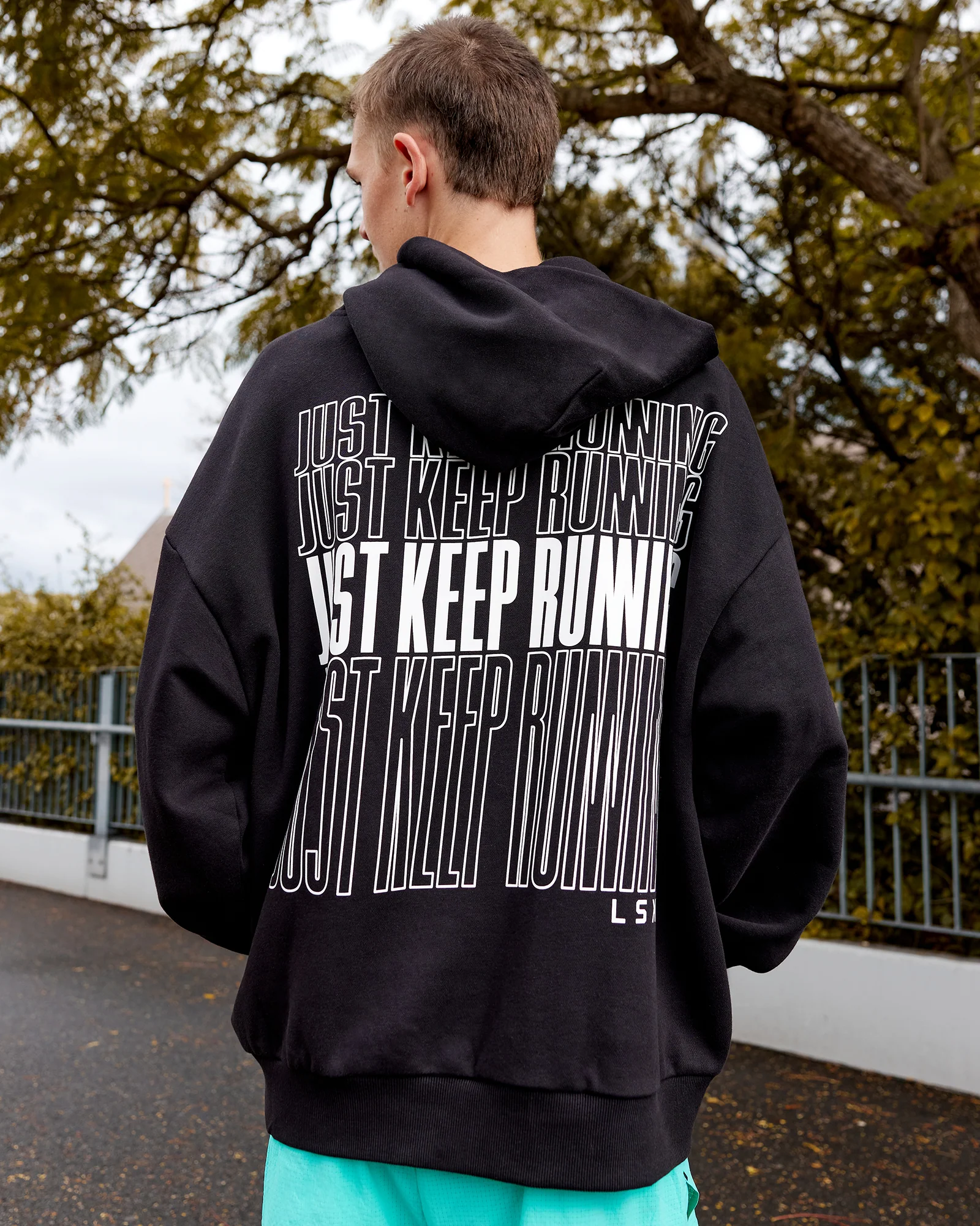 Keep on Running Oversize Hoodie - Black-White - Image 2