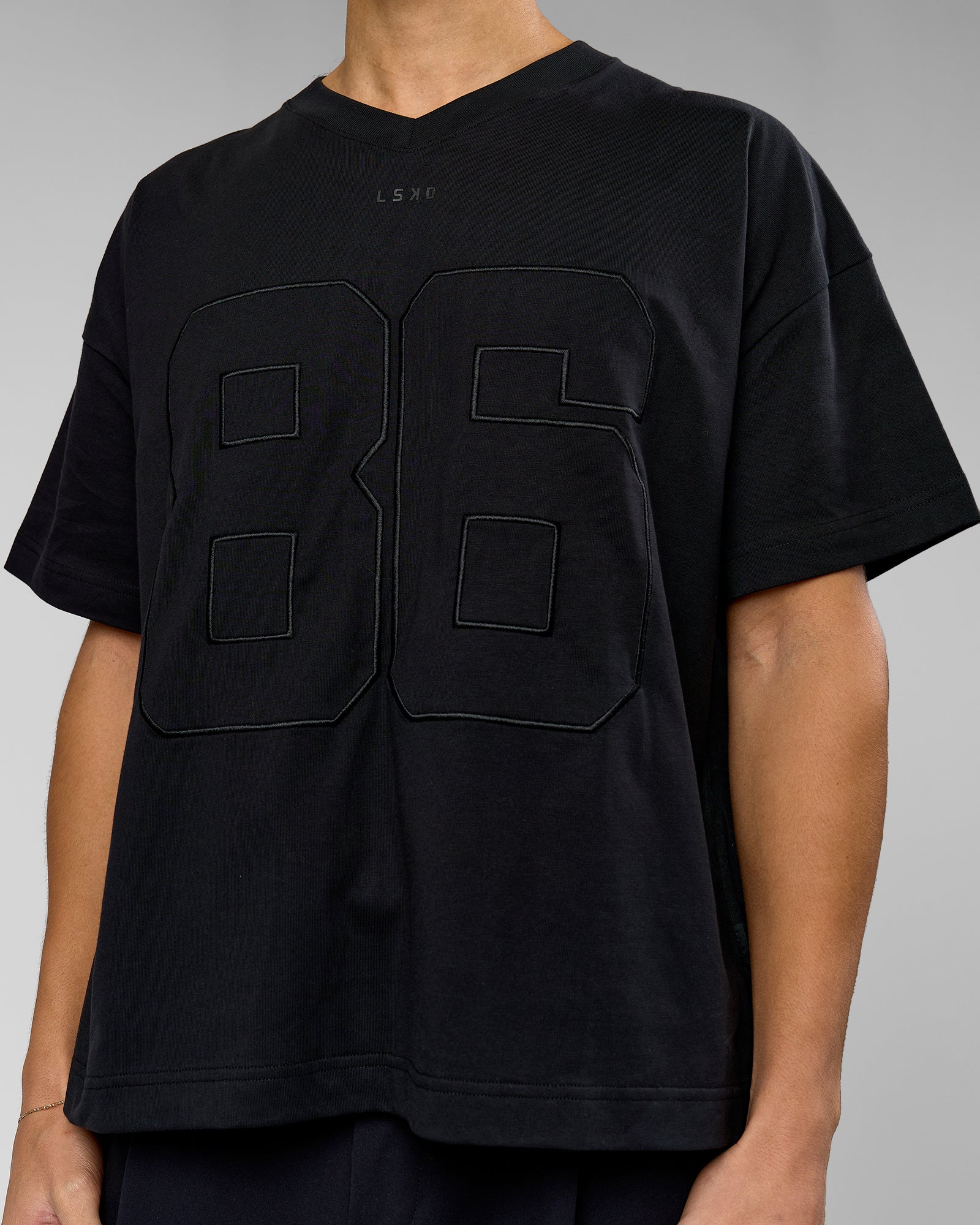 86 V-Neck Oversized Tee - Black-Black - Image 7