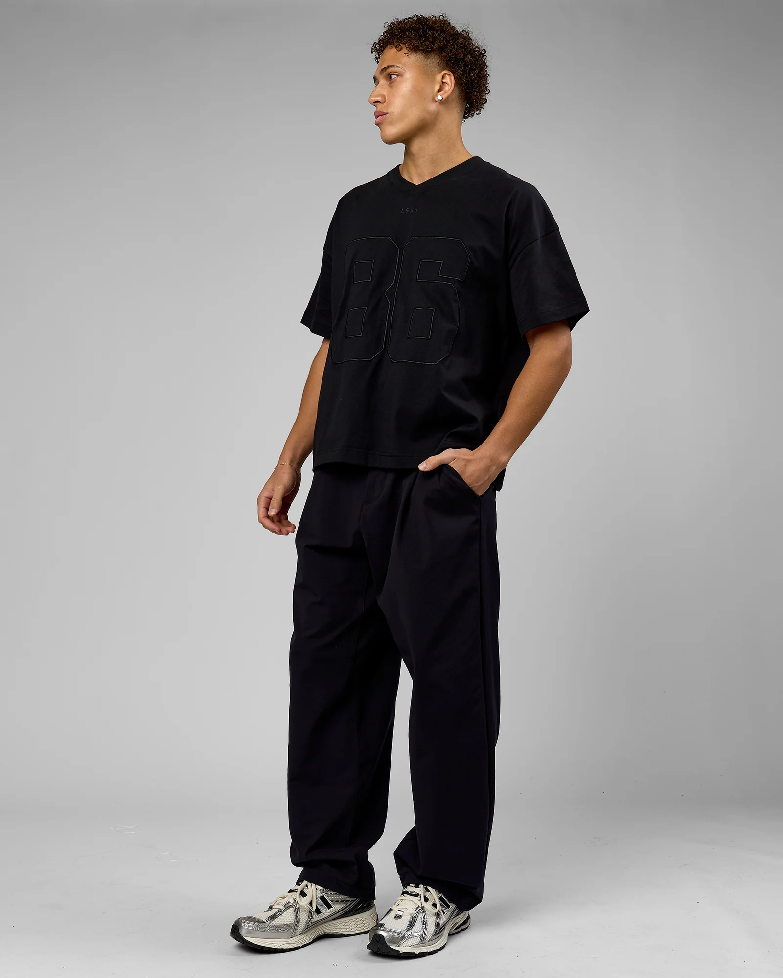 86 V-Neck Oversized Tee - Black-Black - Image 8