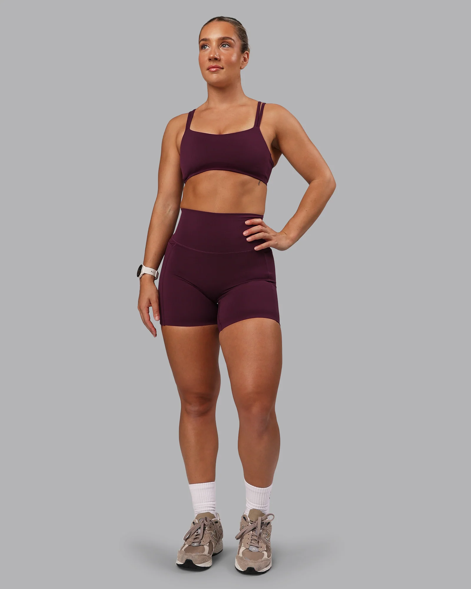 Vantage Sports Bra - Cherry Lacquer - Image 5